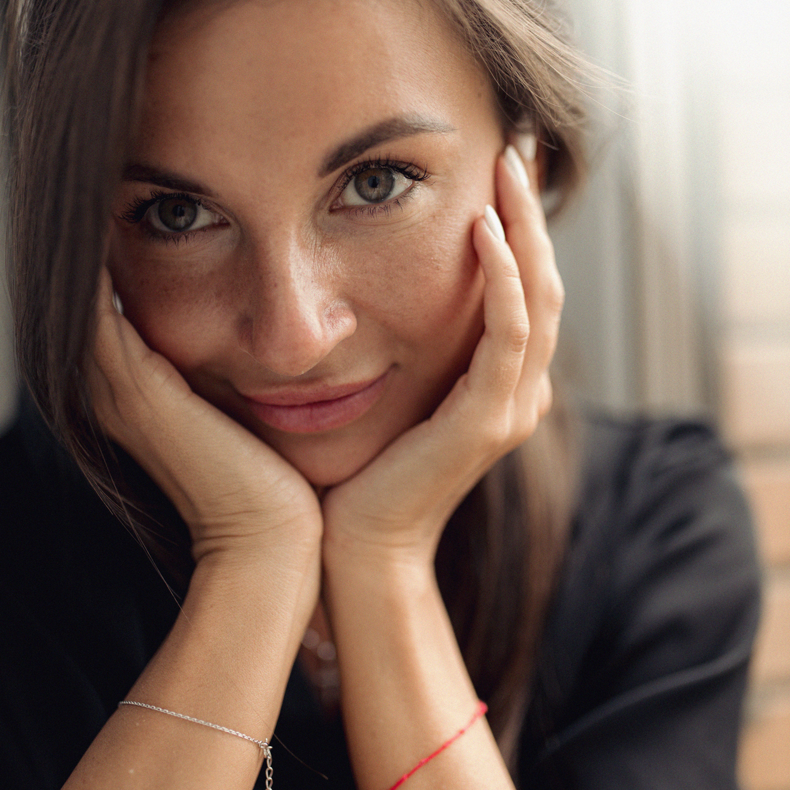 Аня и дождь в Питере. Фотограф Мария Сваридзе