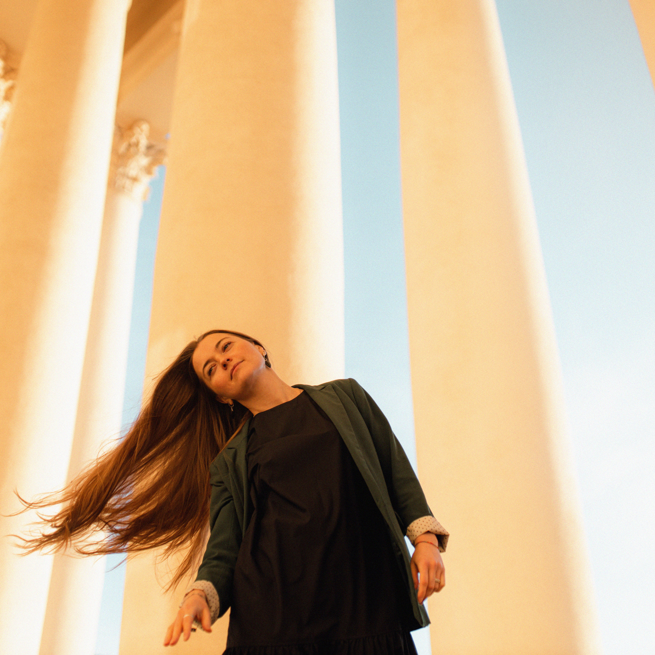 Надя, театр, море. Фотограф Мария Сваридзе