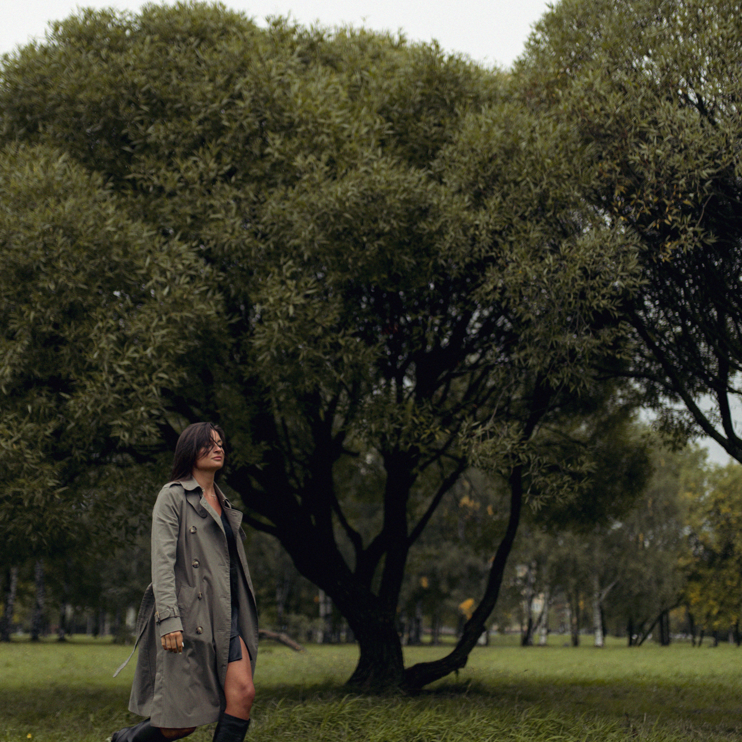 Аня и дождь в Питере. Фотограф Мария Сваридзе