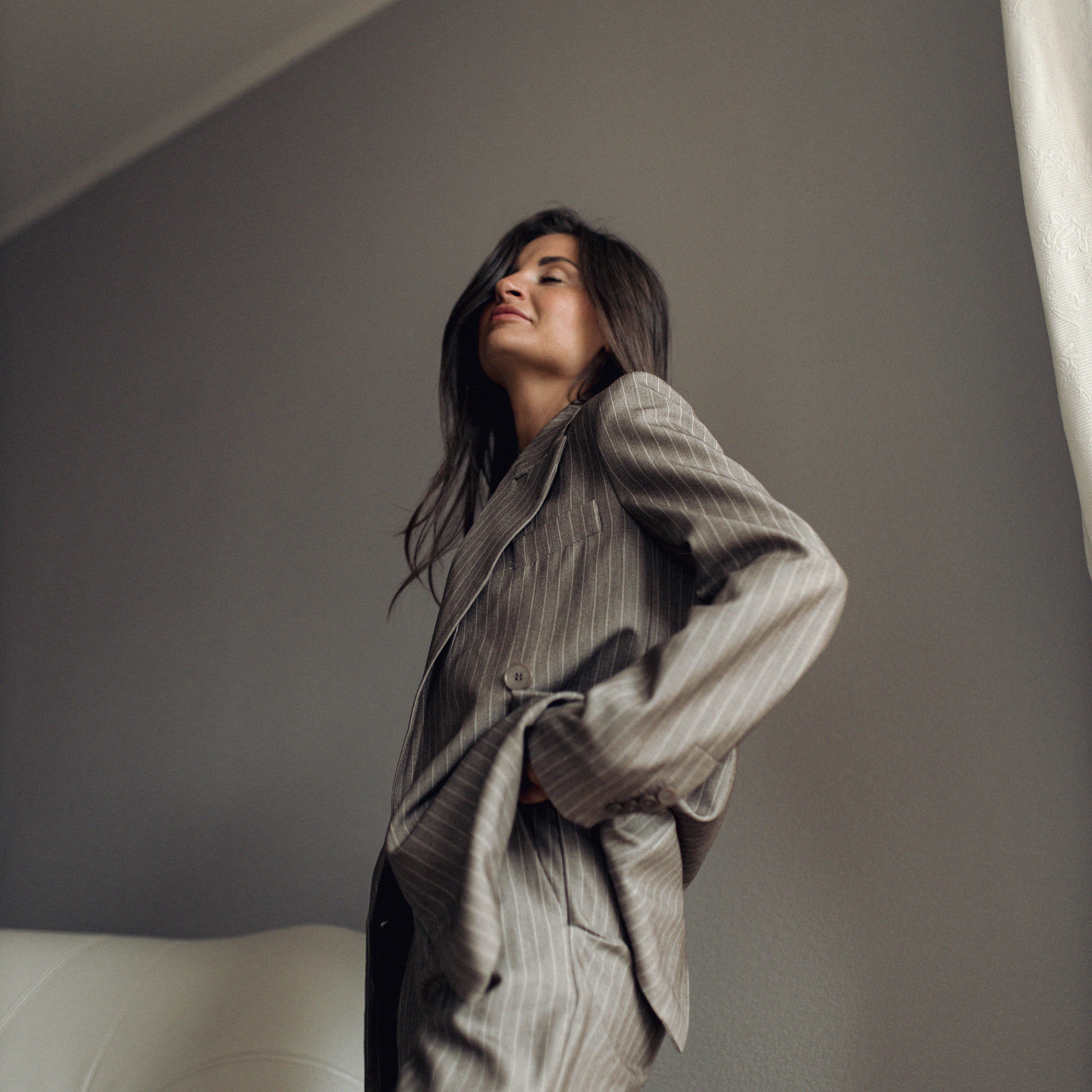 Аня и дождь в Питере. Фотограф Мария Сваридзе