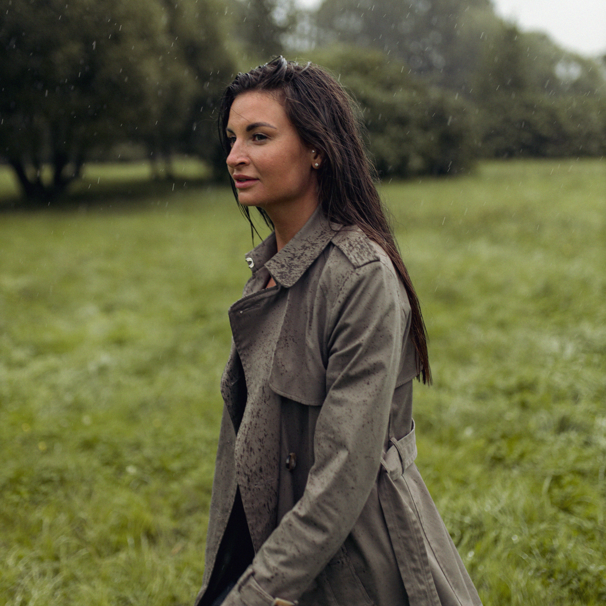 Аня и дождь в Питере. Фотограф Мария Сваридзе