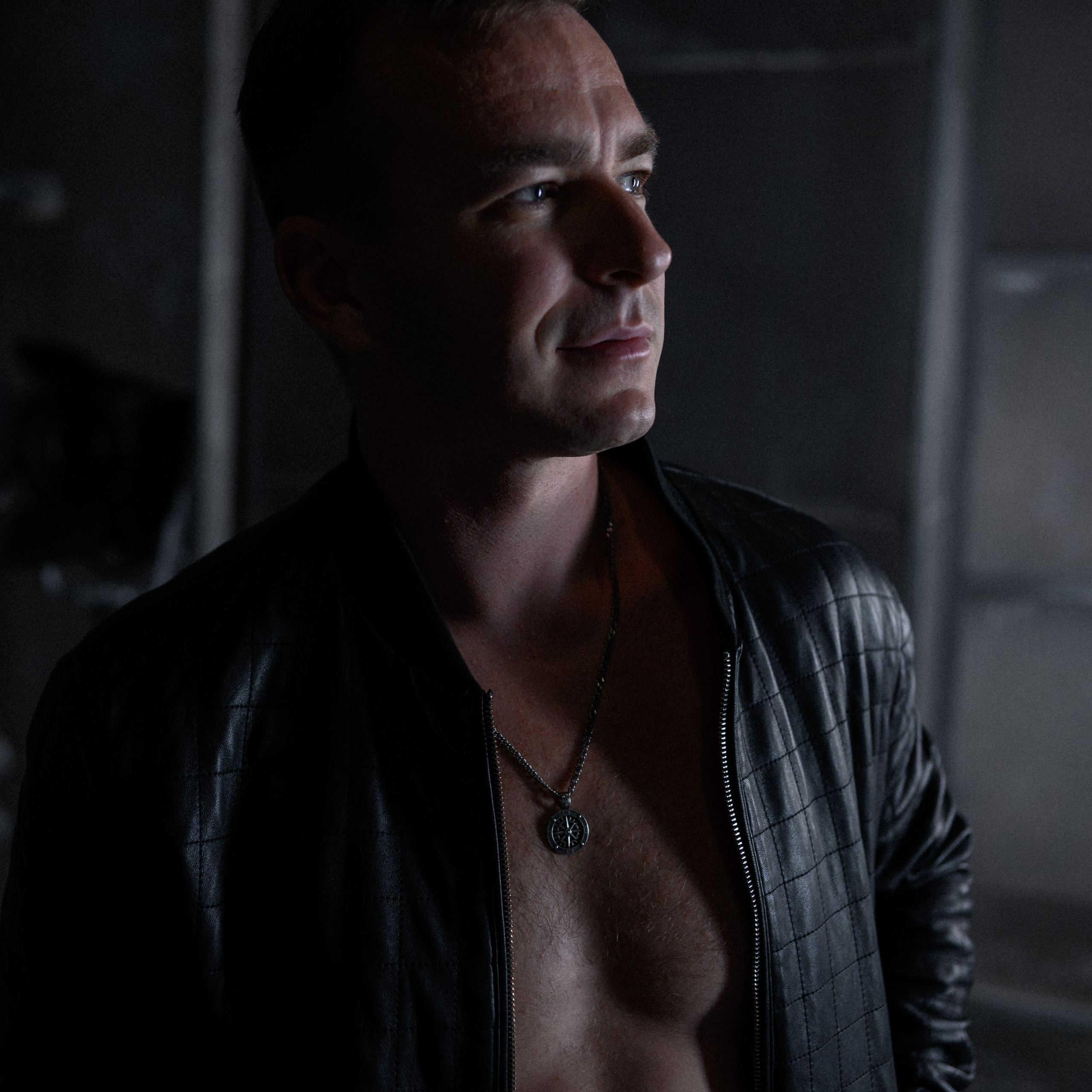 Что-то на брутальном