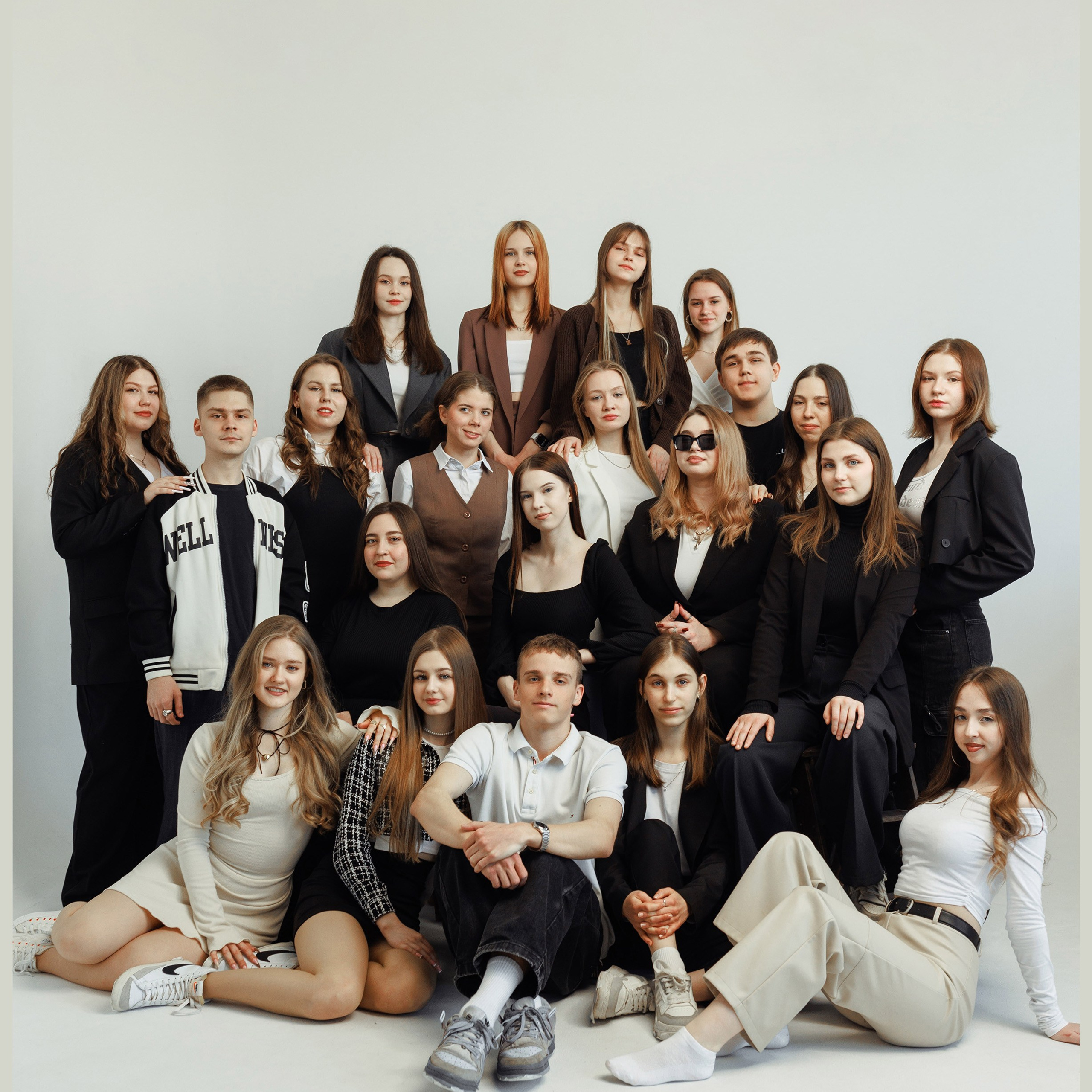 Выпускники 2025. Издательство выпускных альбомов МЕЛ в Барнауле