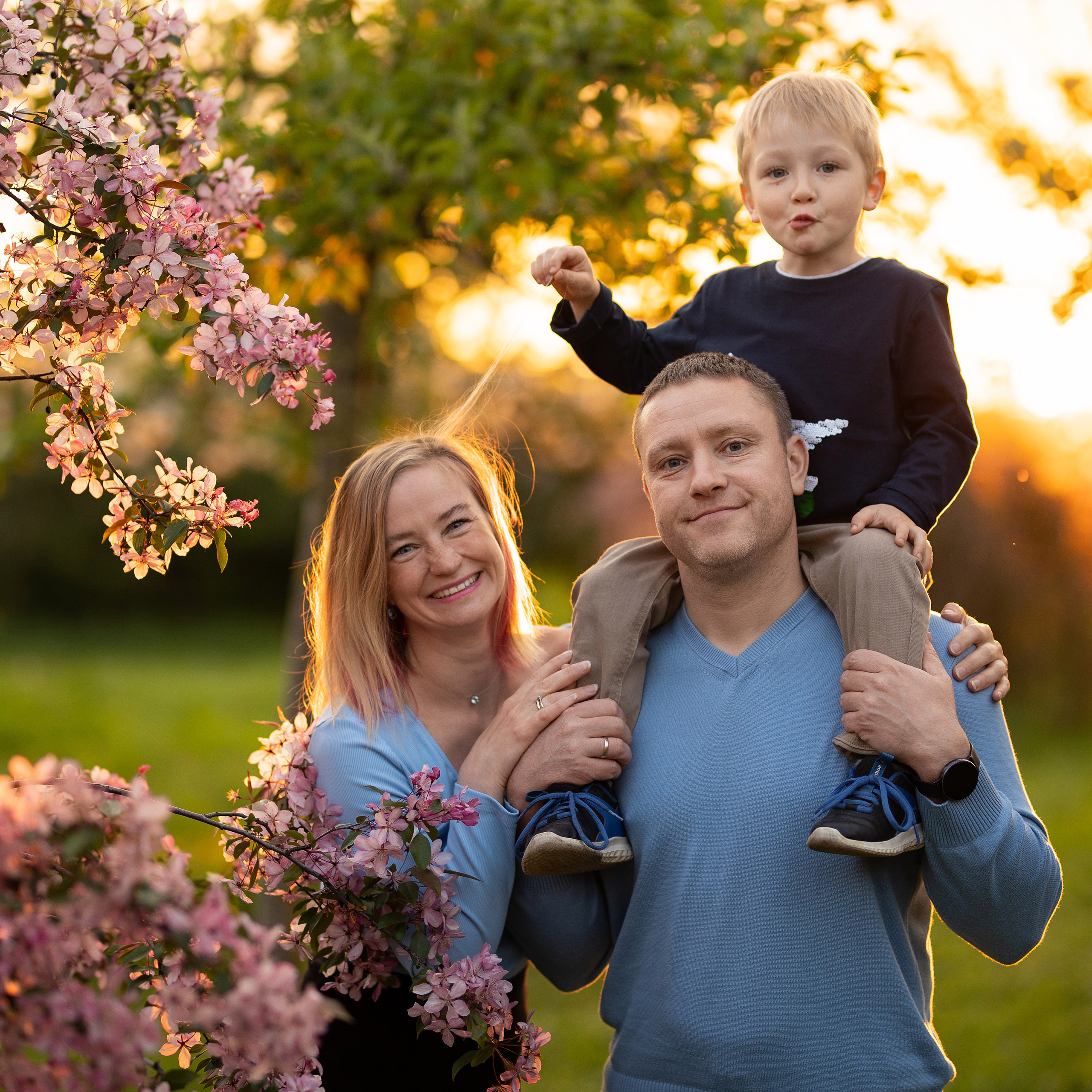 Семейная фотосессия на закате
