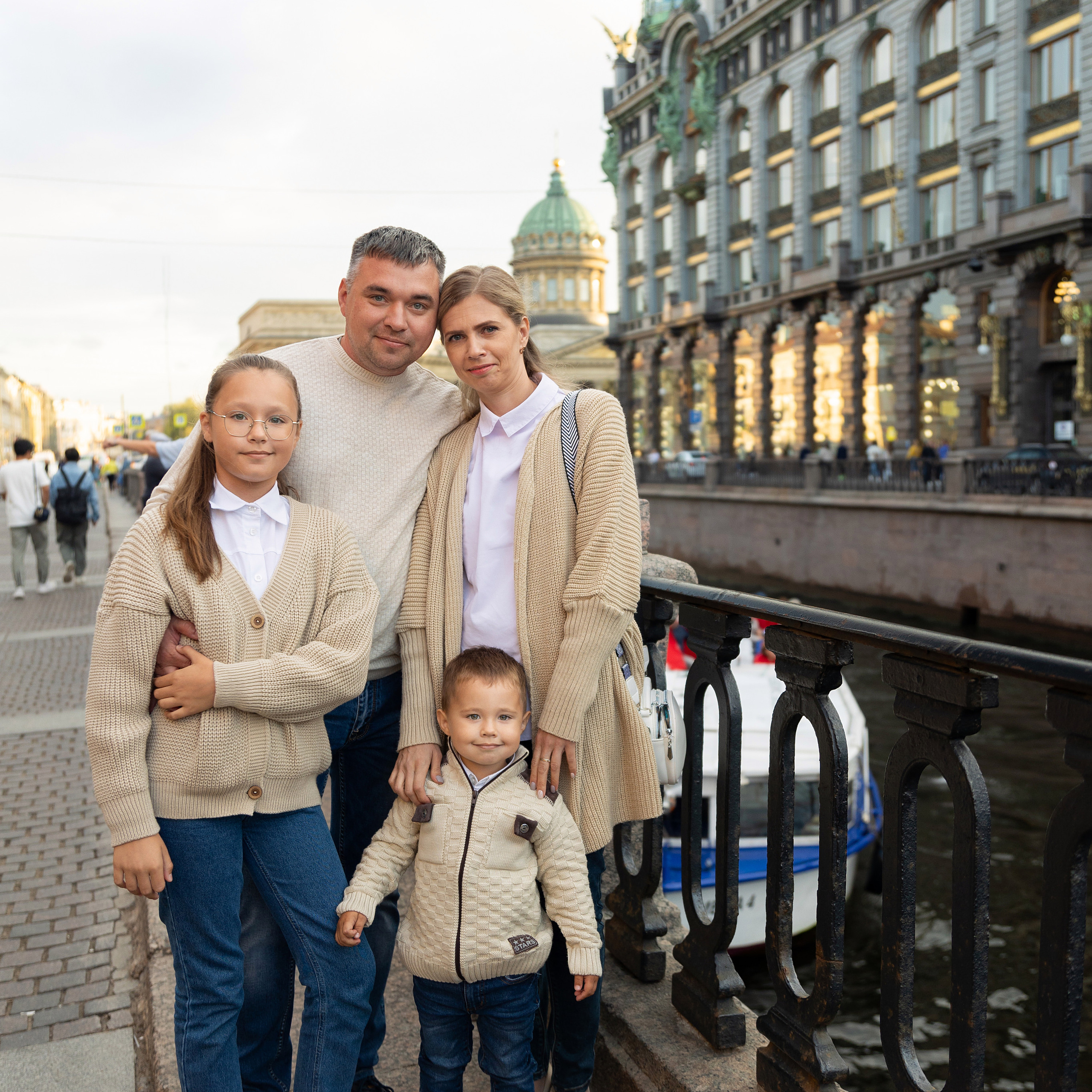 Фотопрогулка в центре города. Семейный и свадебный фотограф в Санкт-Петербурге Татьяна Швыкова