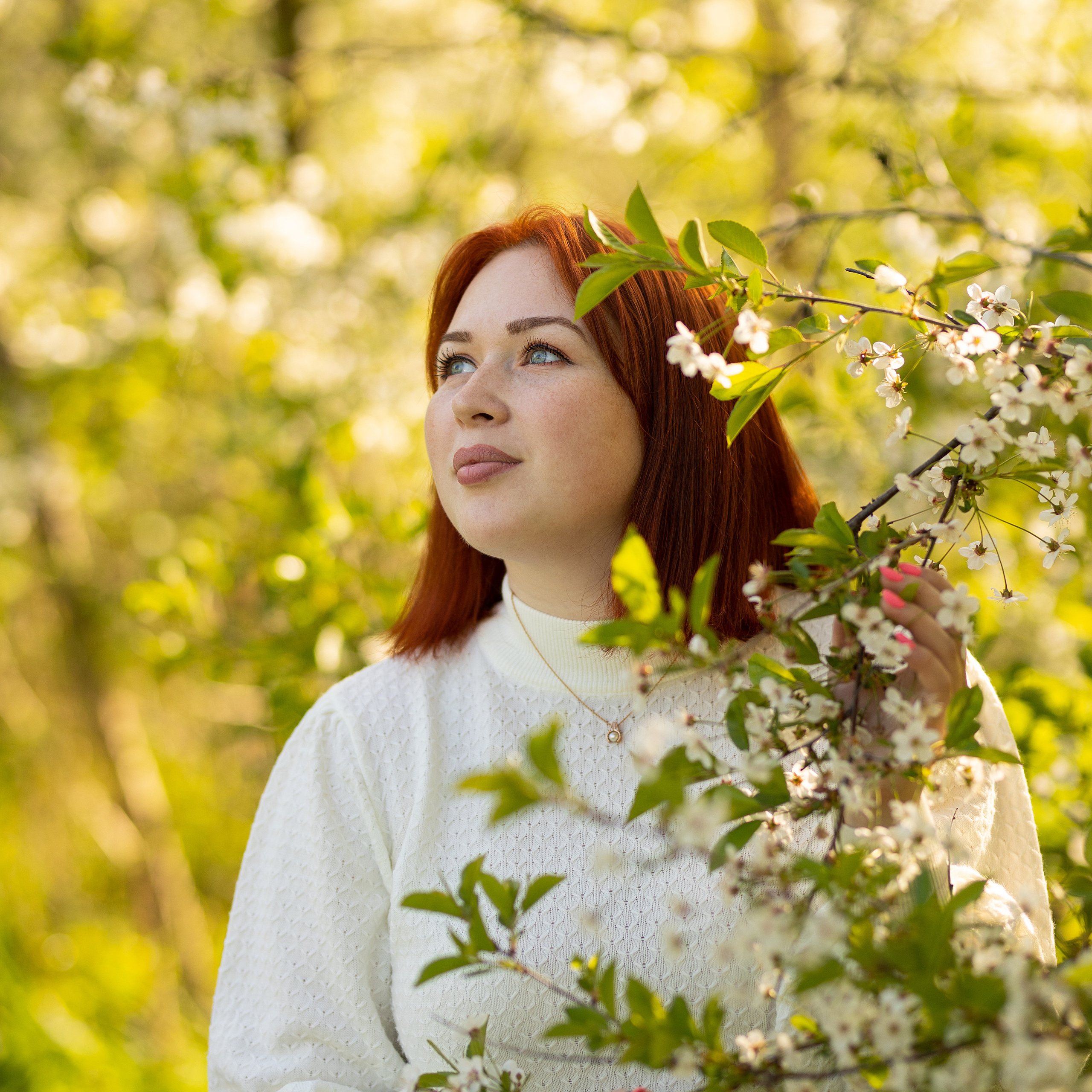 женский портрет в цветении