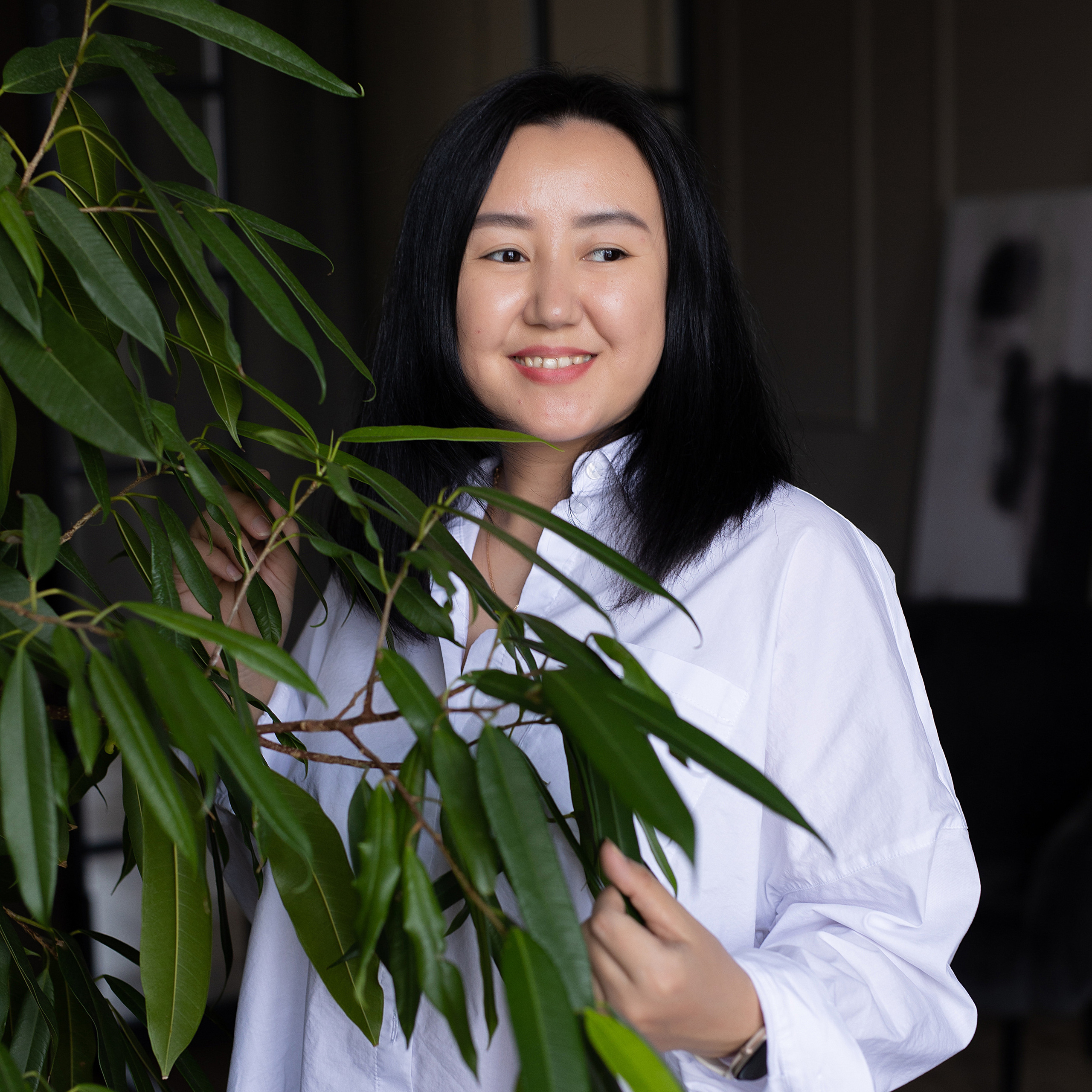 семейная фотосессия в студии в стиле минимализм 