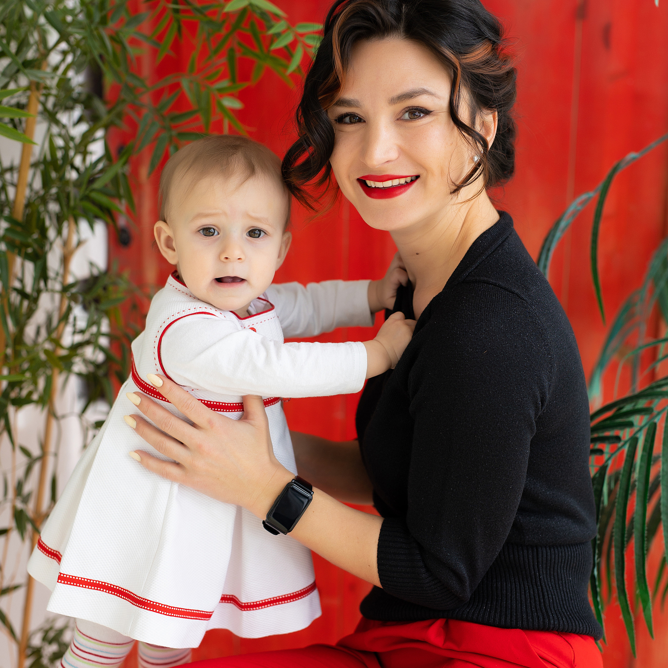 позы для фотосессии мамы и дочьки