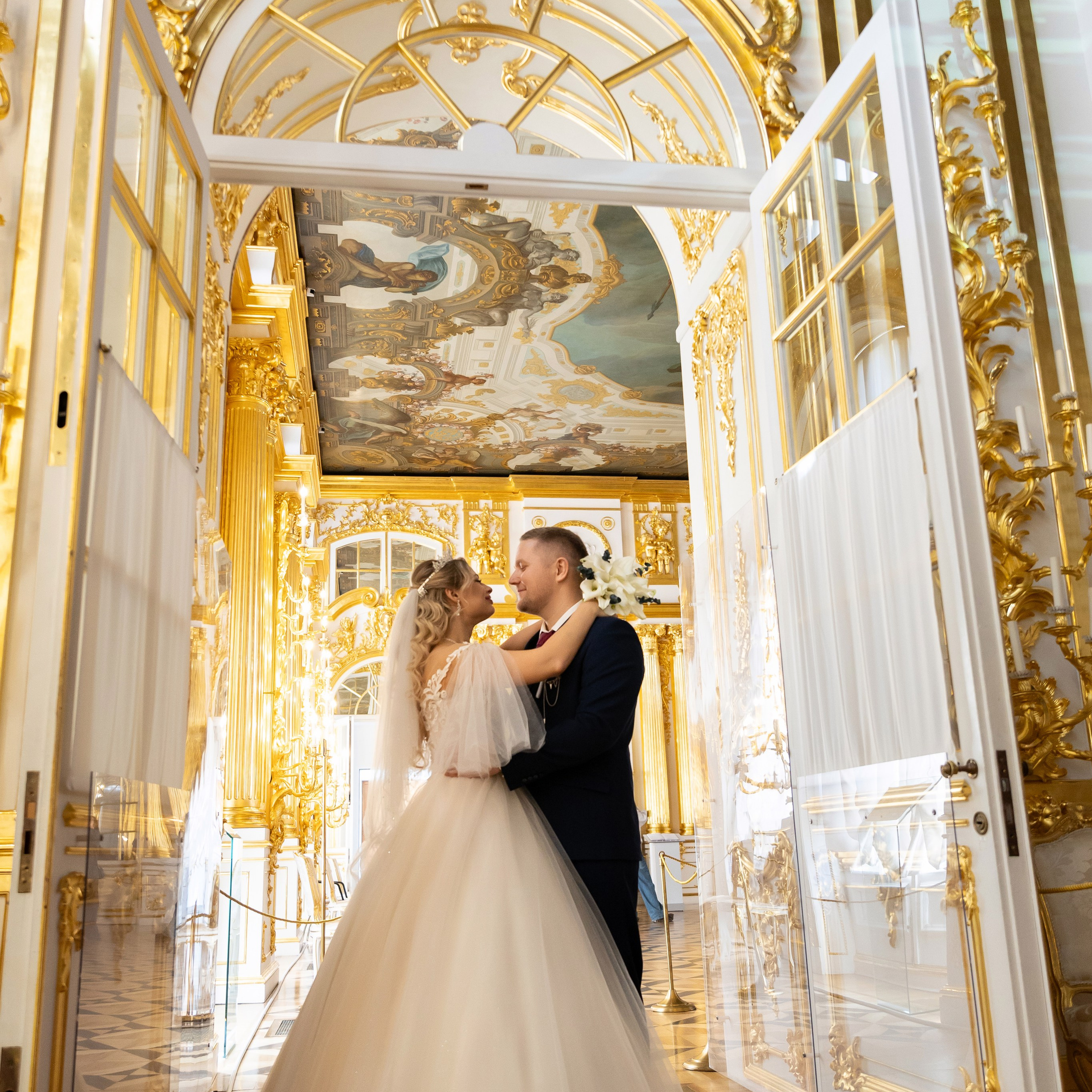 Свадебная фотосессия в Екатерининском дворце. Семейный и свадебный фотограф в Санкт-Петербурге Татьяна Швыкова