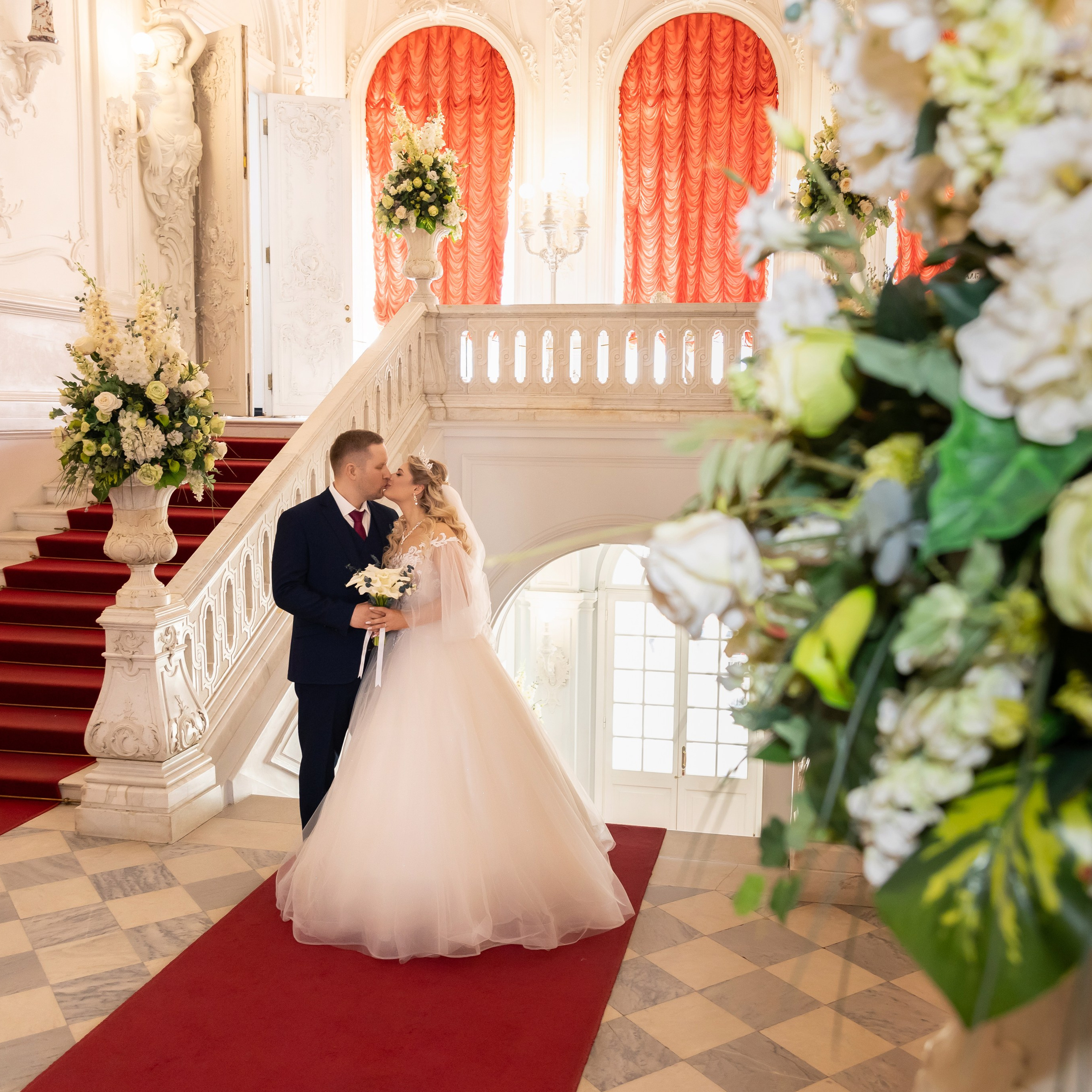 Свадебная фотосессия в Екатерининском дворце. Семейный и свадебный фотограф в Санкт-Петербурге Татьяна Швыкова