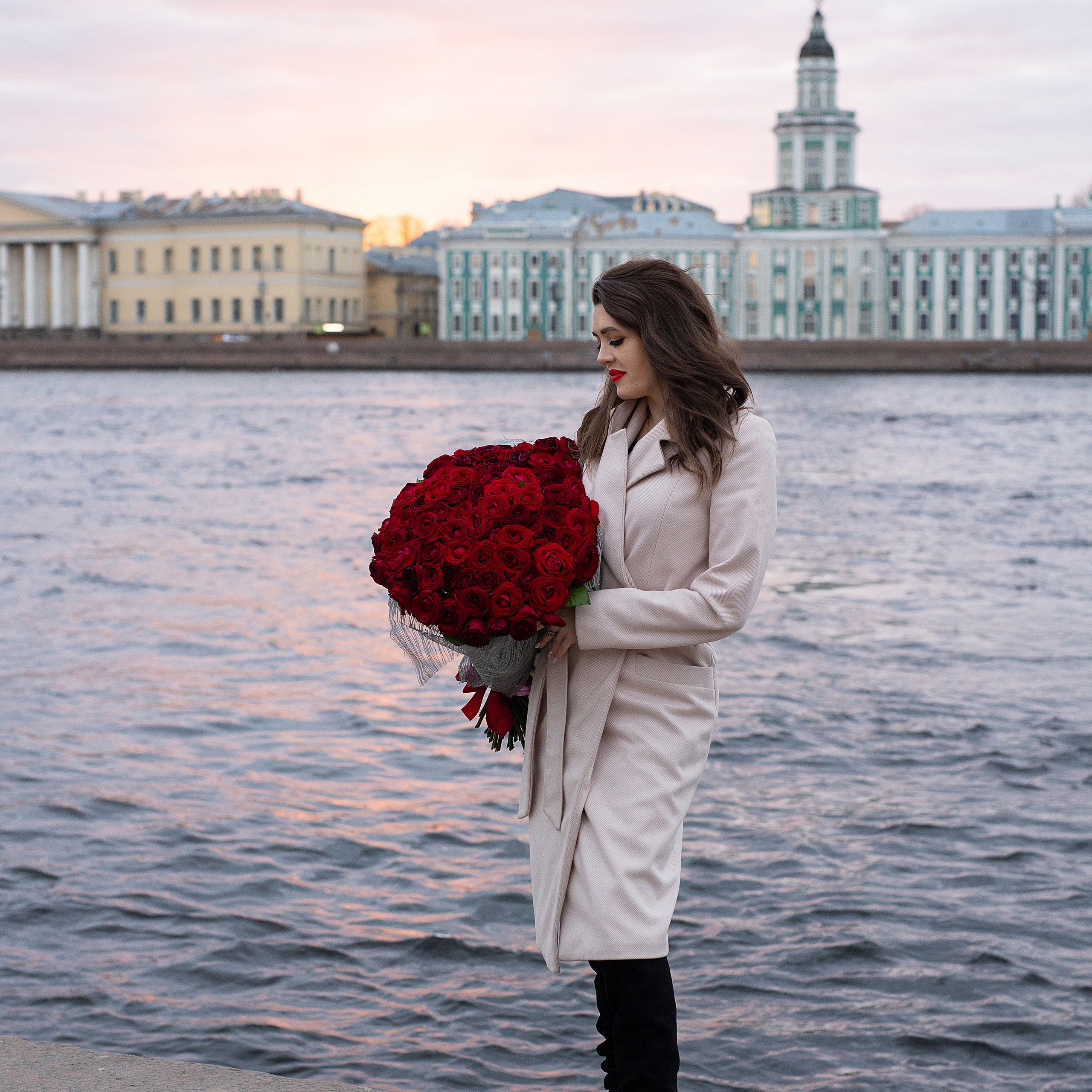 фотосессия на закате с видом на воду