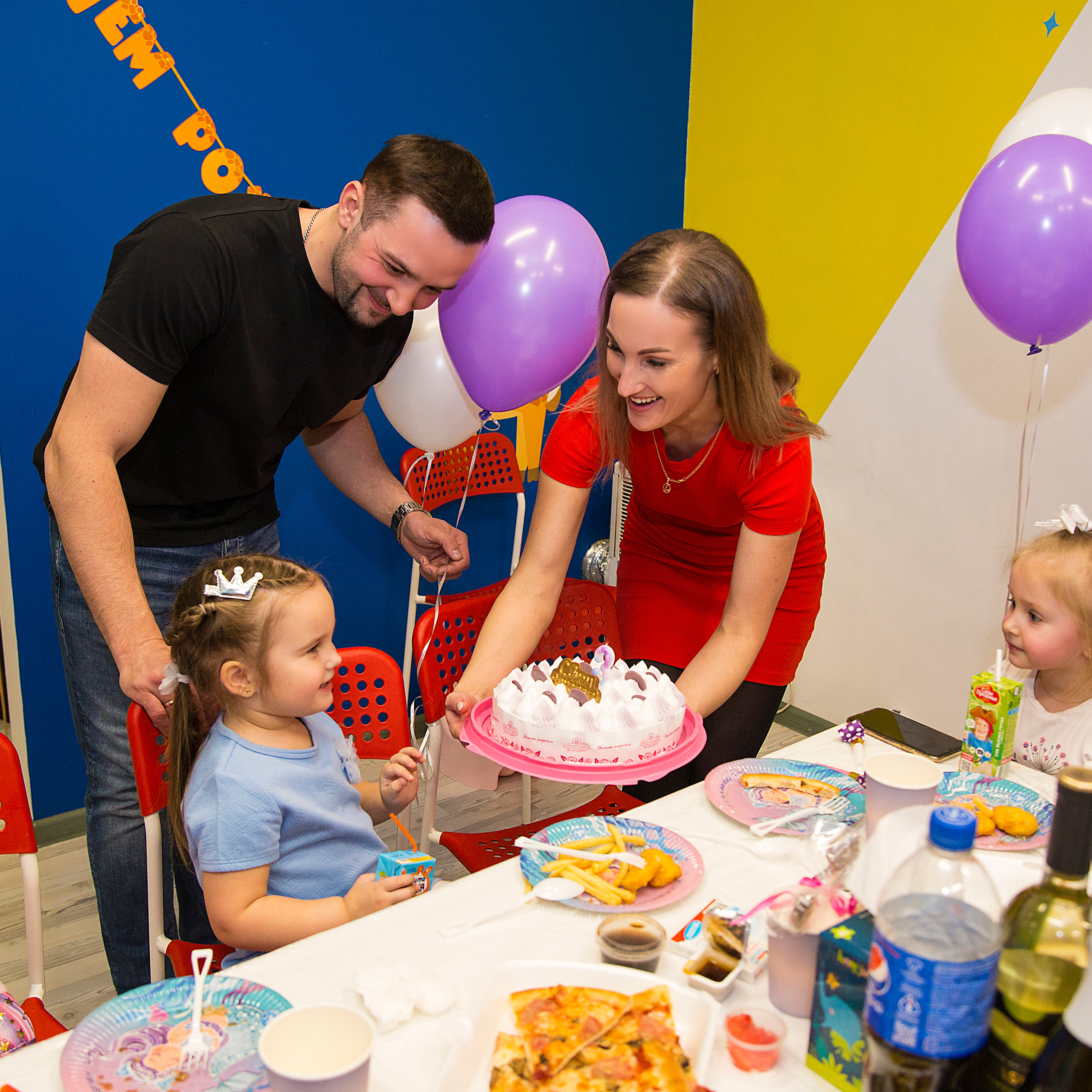 День рождения в игровой комнате. Семейный и свадебный фотограф в Санкт-Петербурге Татьяна Швыкова