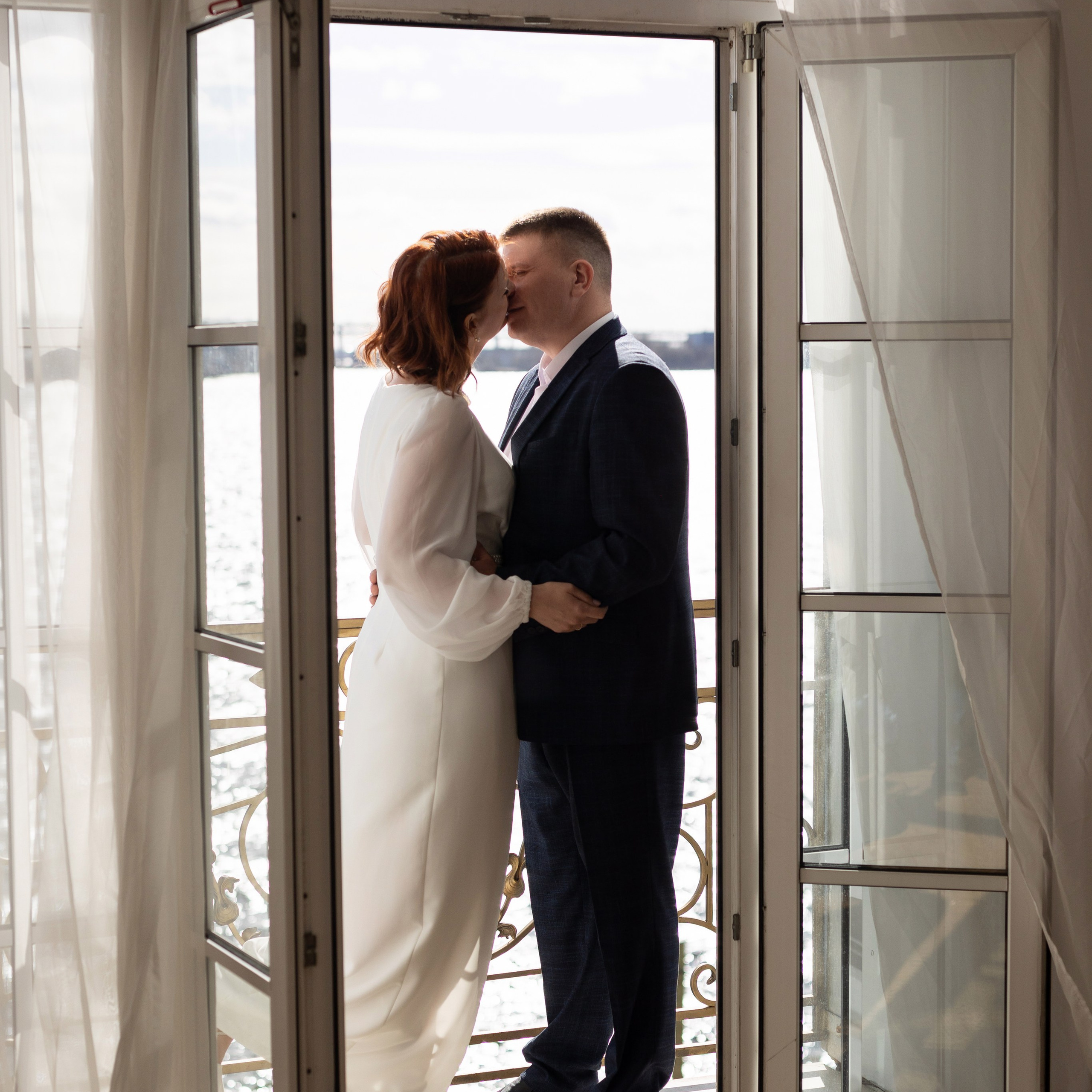 Свадьба во дворце бракосочетания на Английской набережной. Семейный и свадебный фотограф в Санкт-Петербурге Татьяна Швыкова