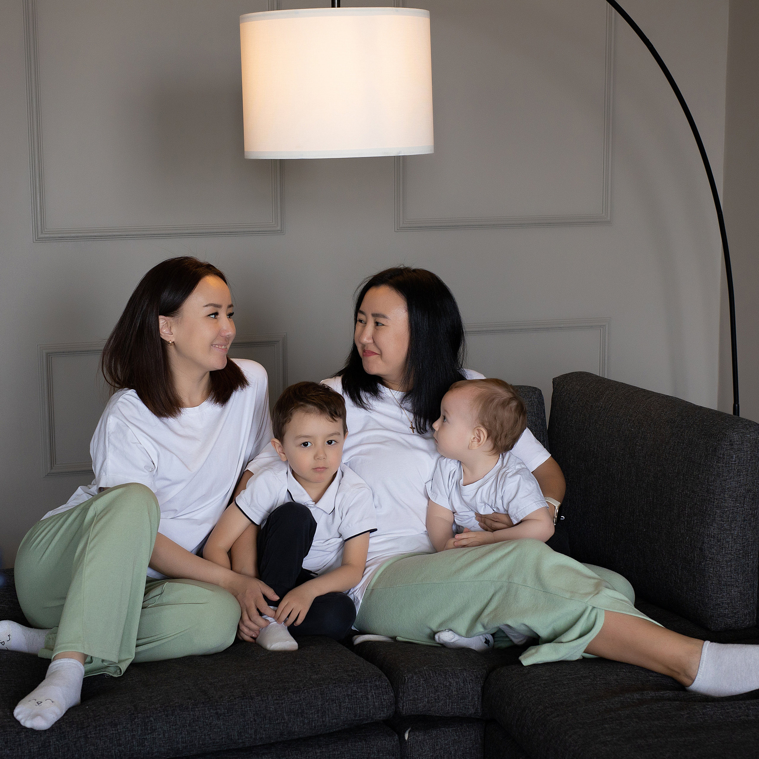 Семейная фотосессия в стиле минимализм