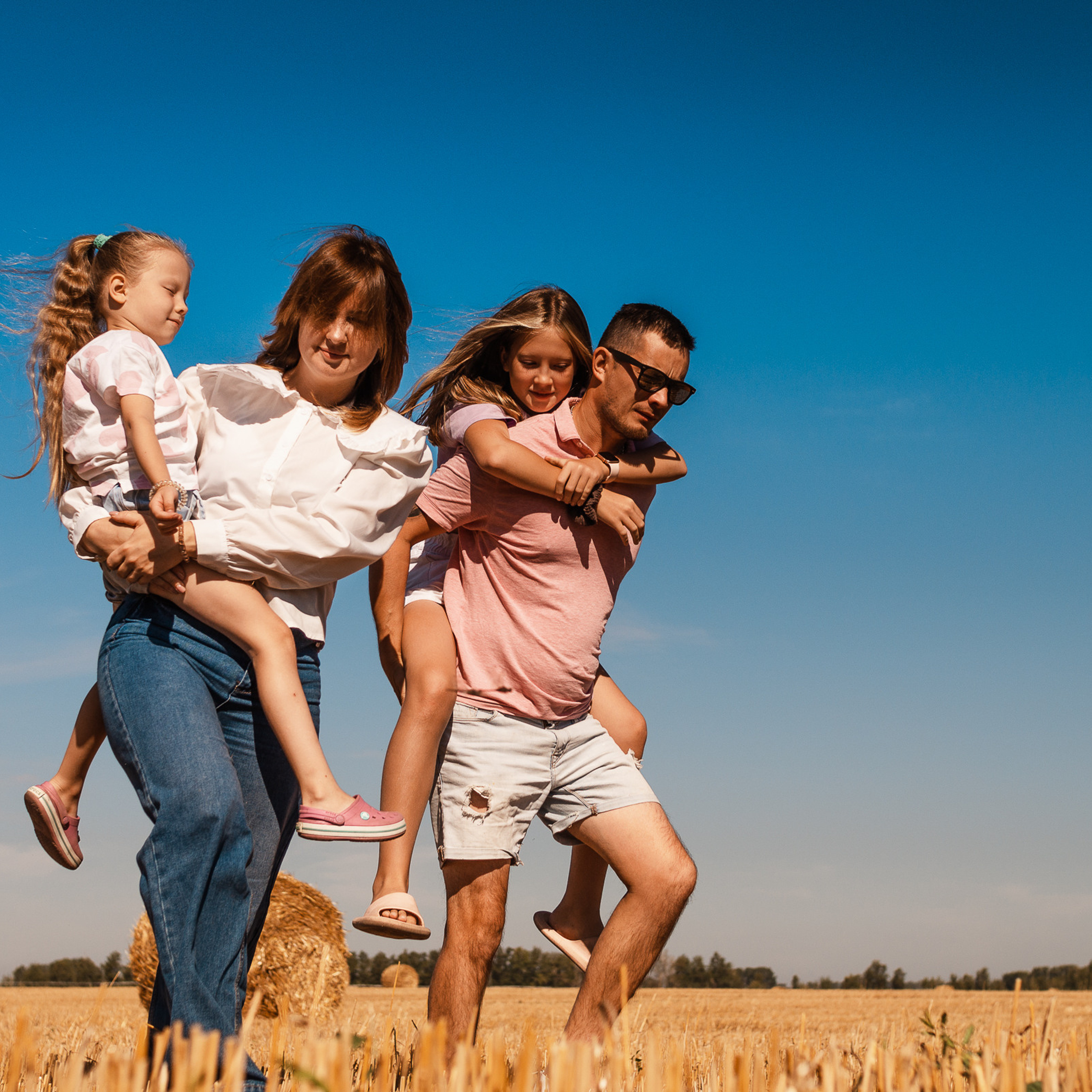 Ника, Эми, Деля и Радик