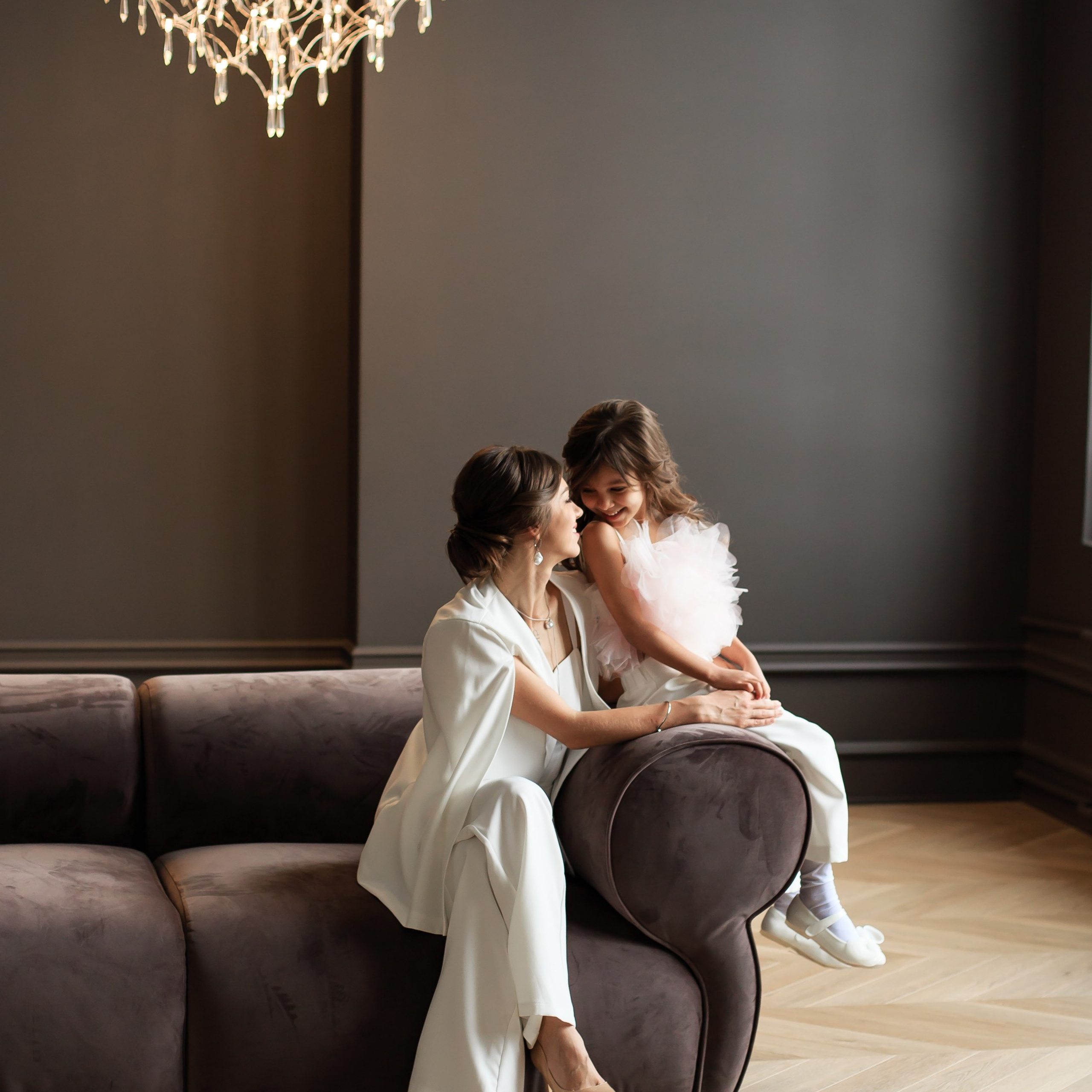 Мама с дочками