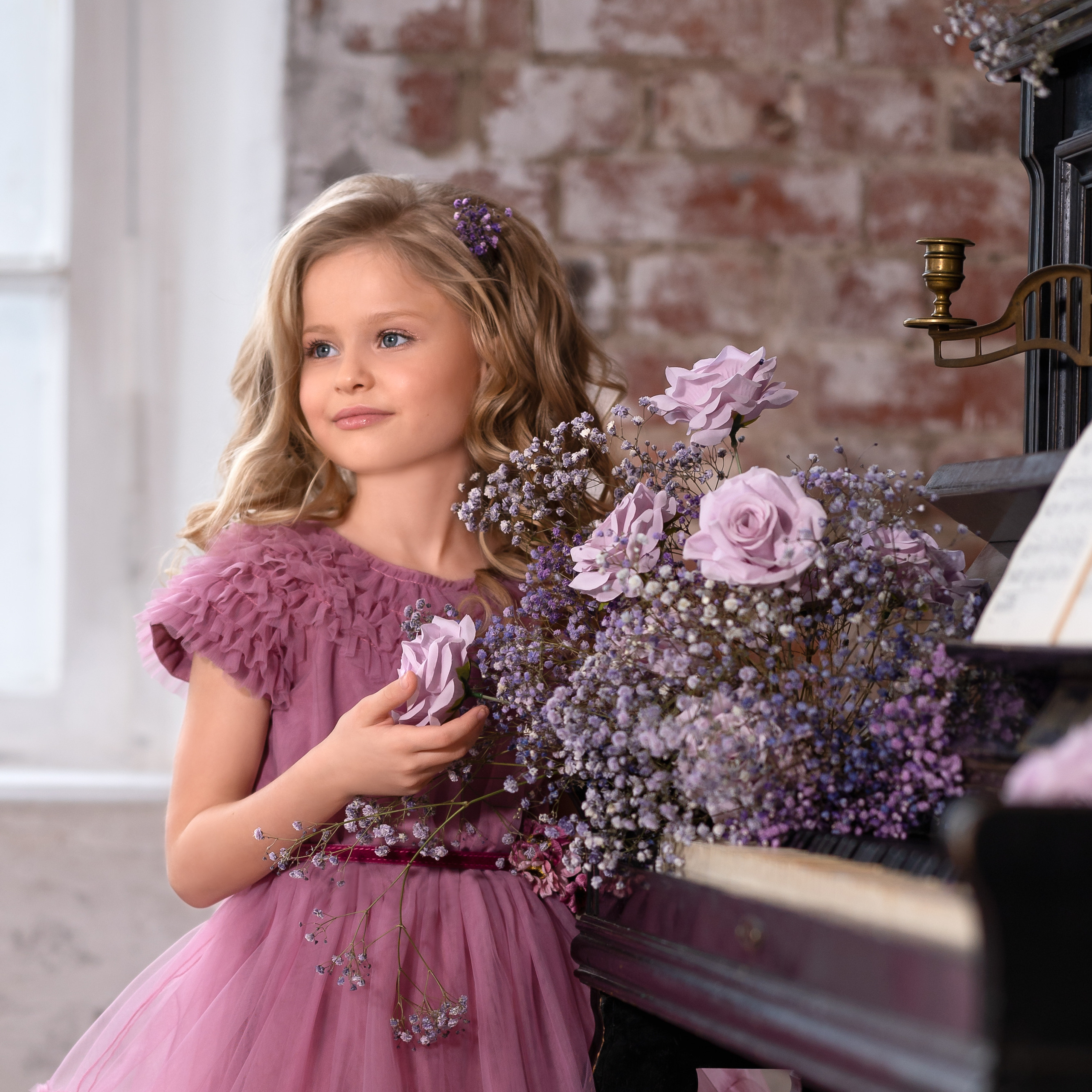 Цветочная фотосессия Дарины в&nbsp;студии