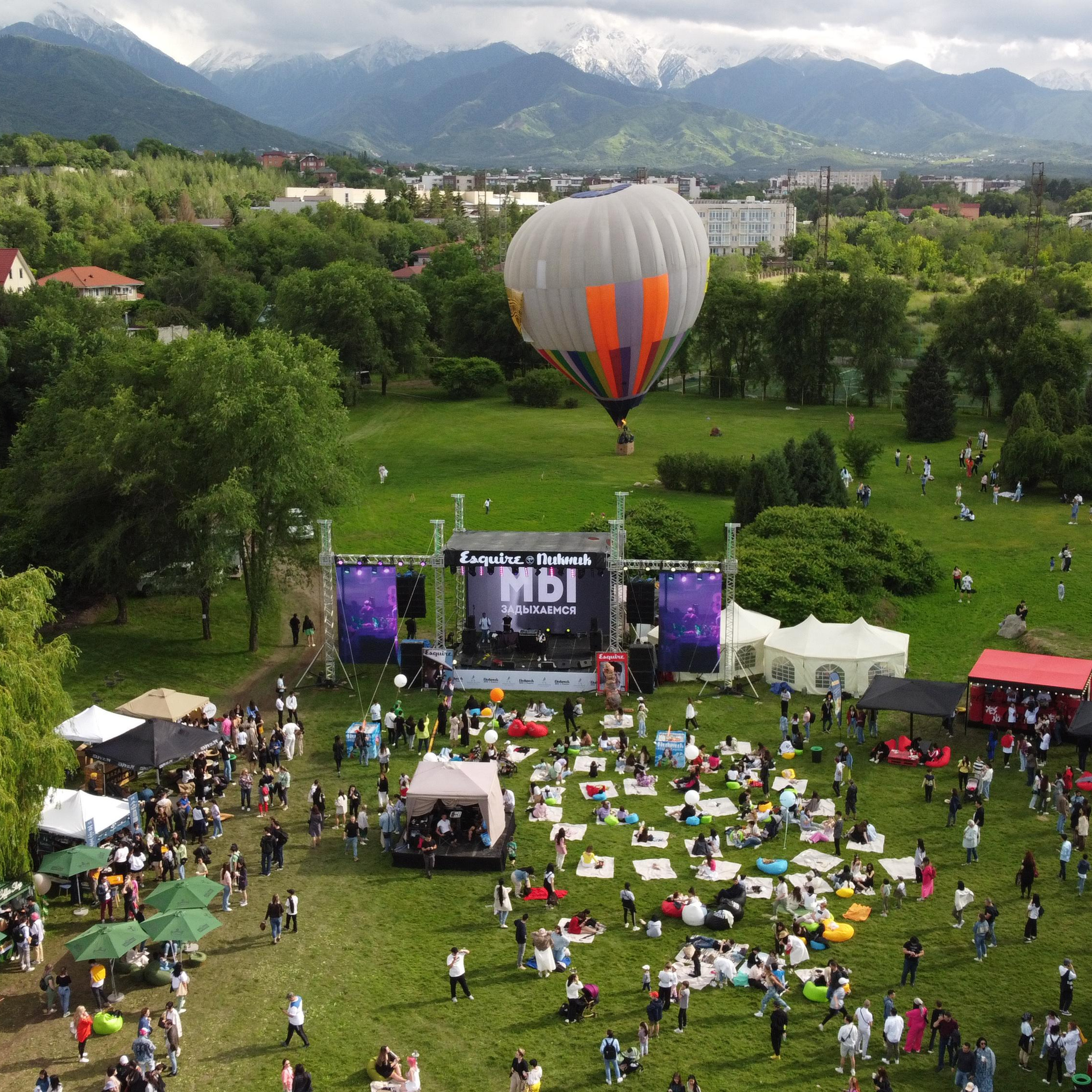Контент Фотограф в Алматы и мире Джантурина Динара