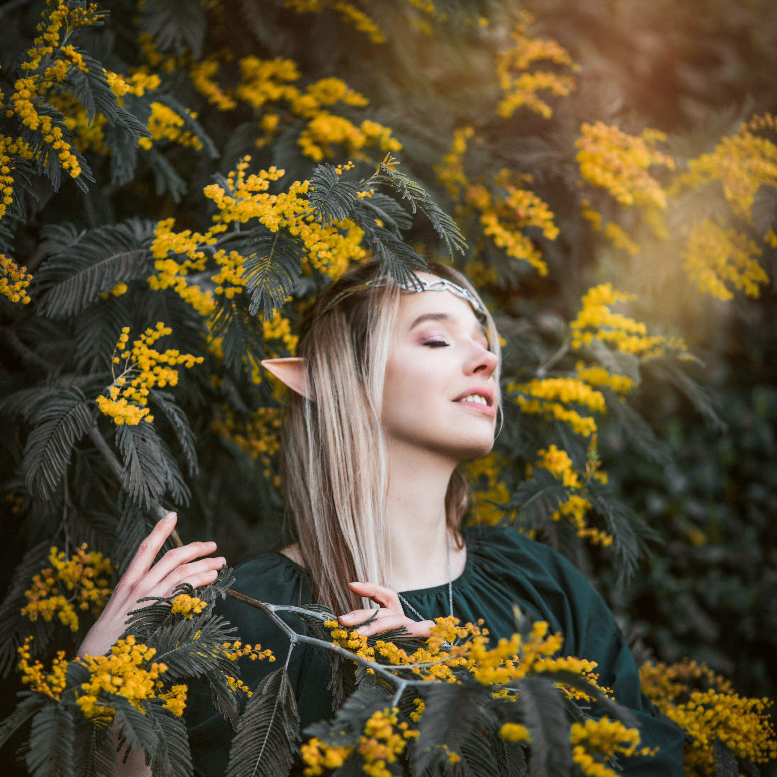 Фотосессия эльфийка в магнолии