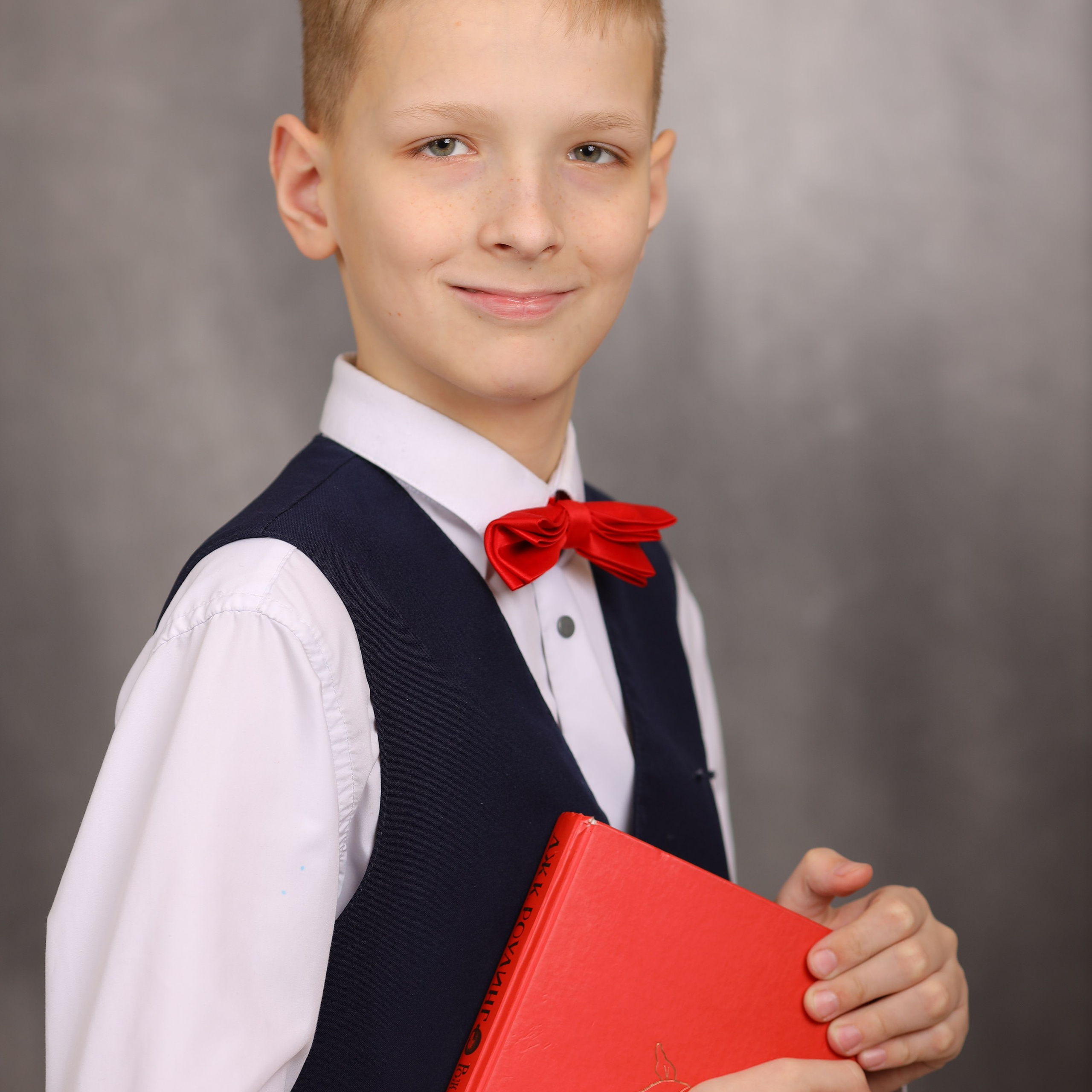 Выпускные альбомы для школьников и детских садов в Санкт-Петербурге