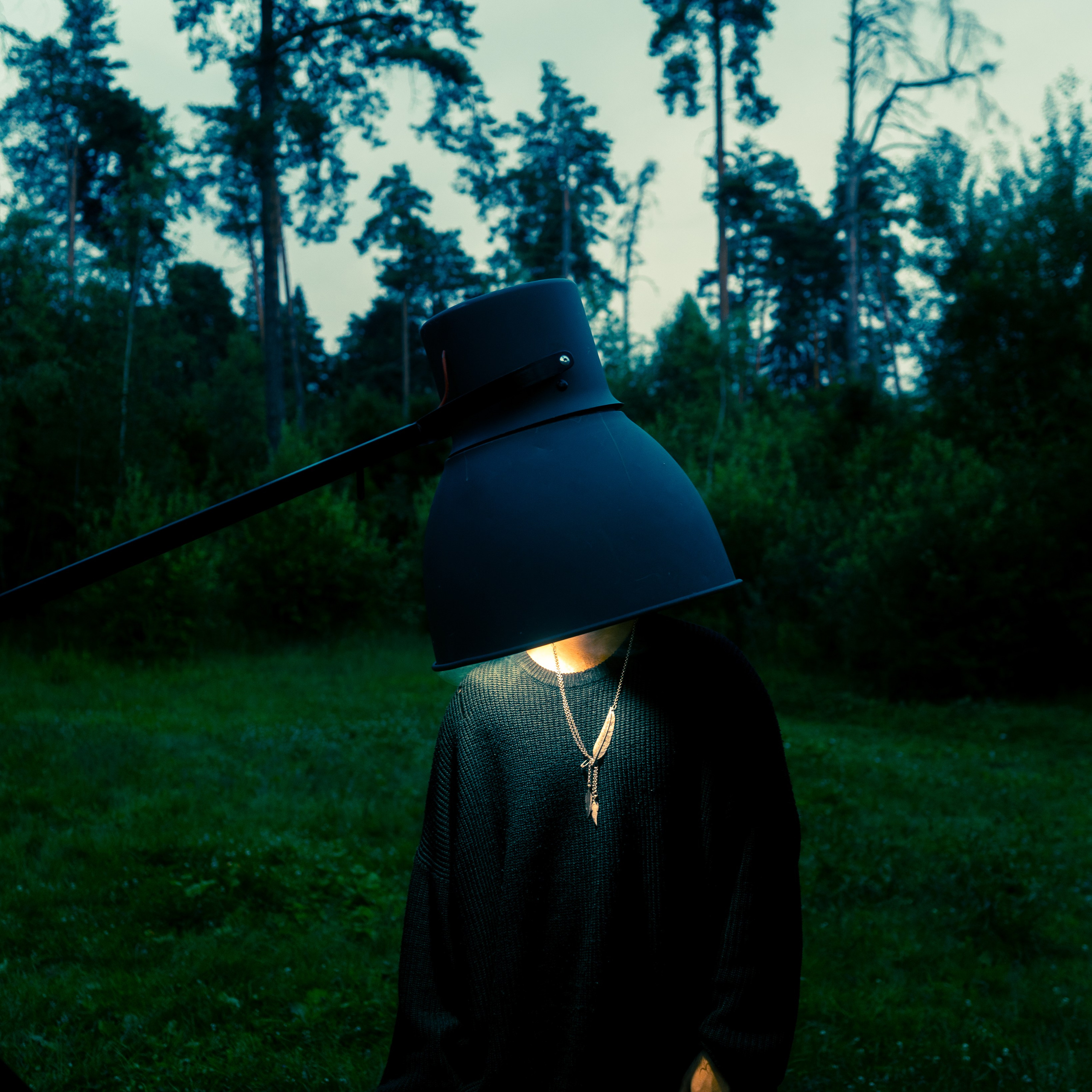 Съёмка солиста группы в лесу