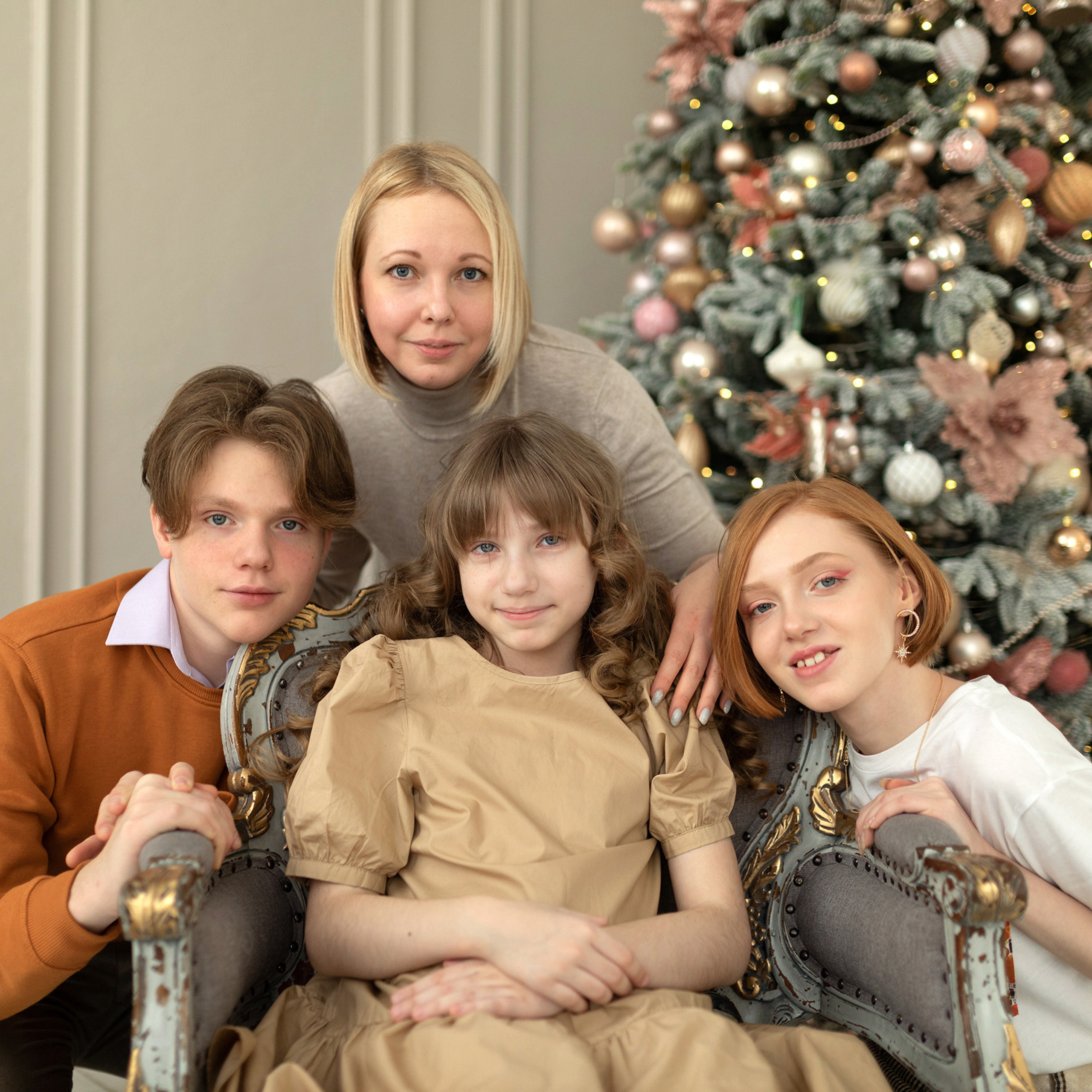 Новогоднее настроение. Фотограф Анна Телекаева, выпускные альбомы, семейные и репортажные съемки в Омске