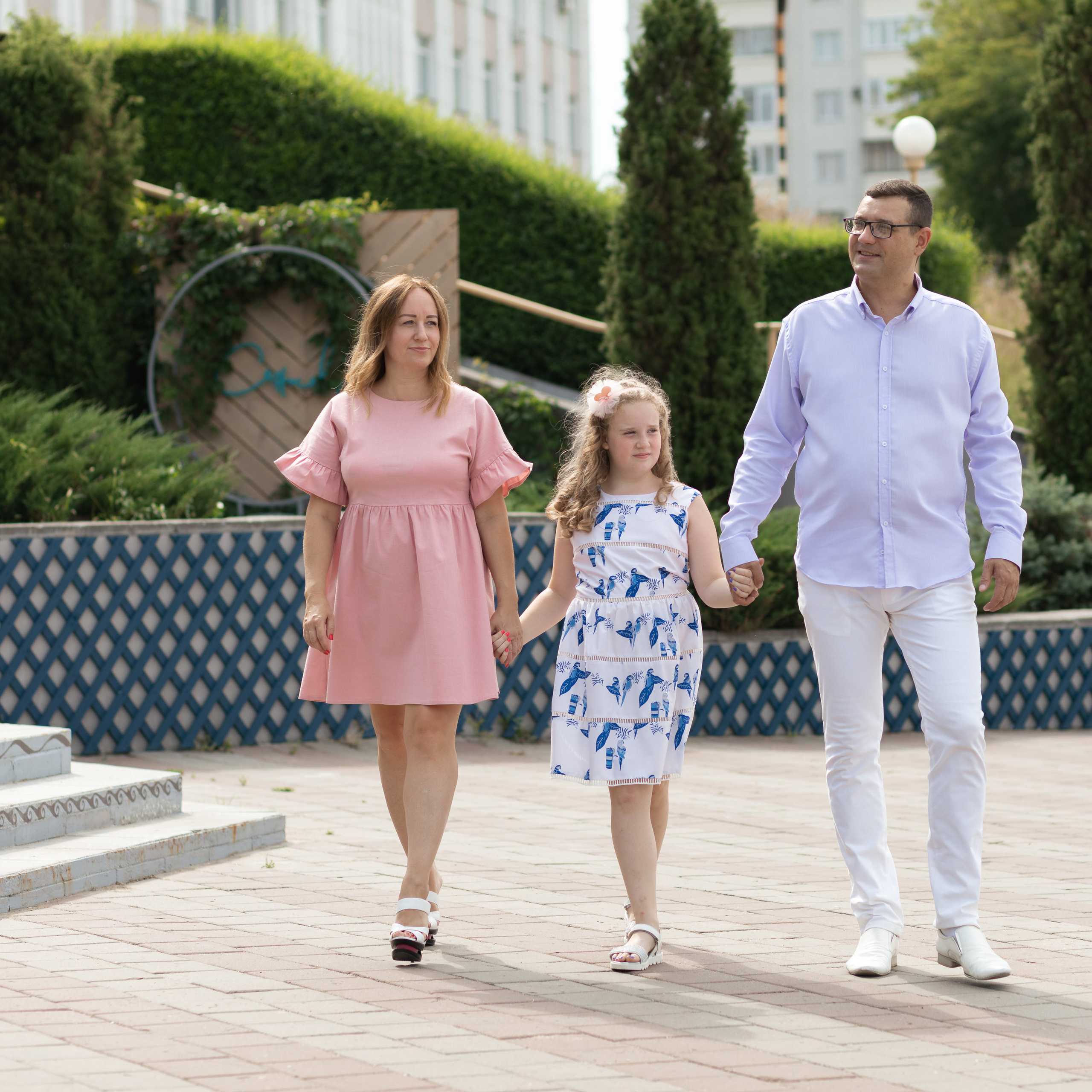 Отзывы Телекаева Анна. Фотограф Анна Телекаева, выпускные альбомы, семейные и репортажные съемки в Омске