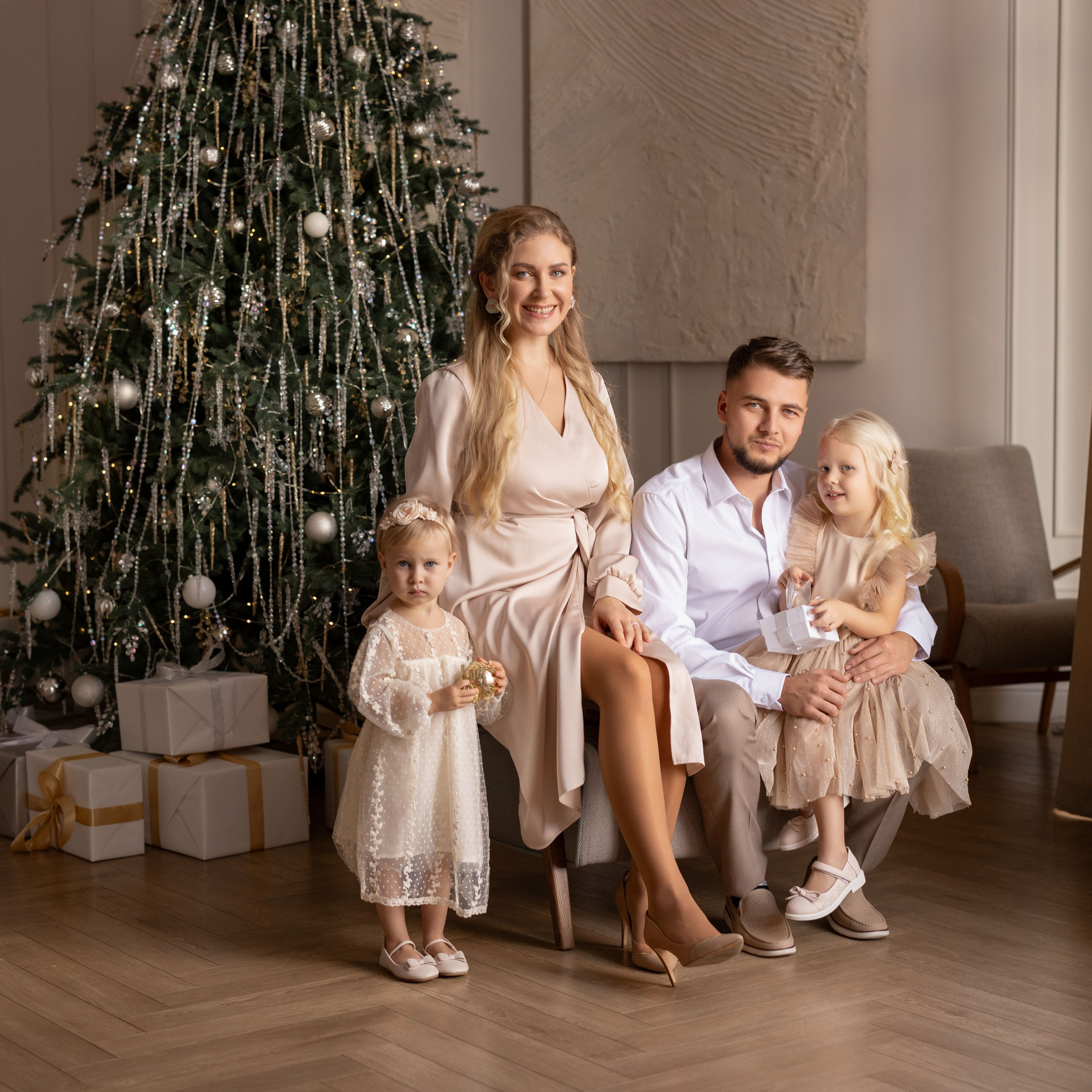 Семья на&nbsp;Новый год