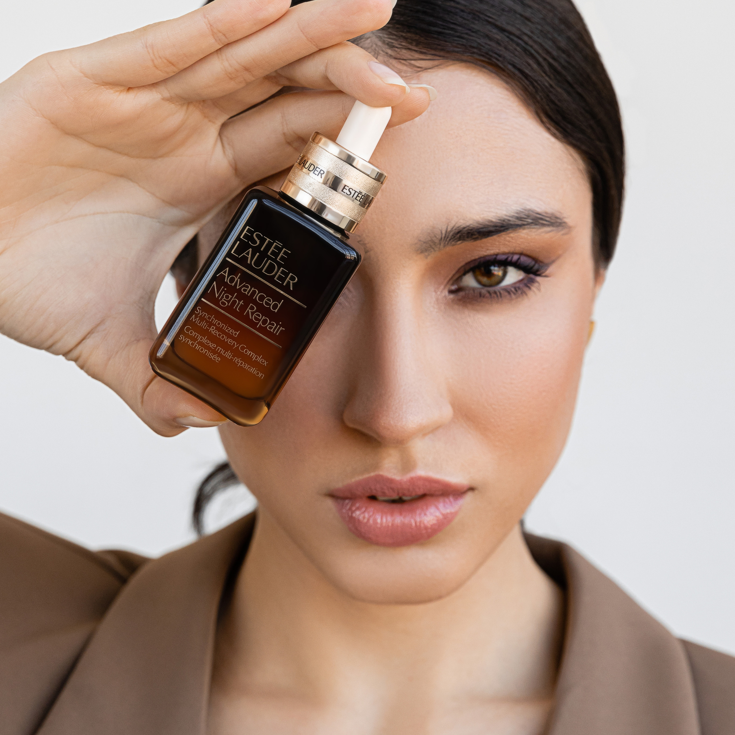 контент для бренда esteelauderrussia