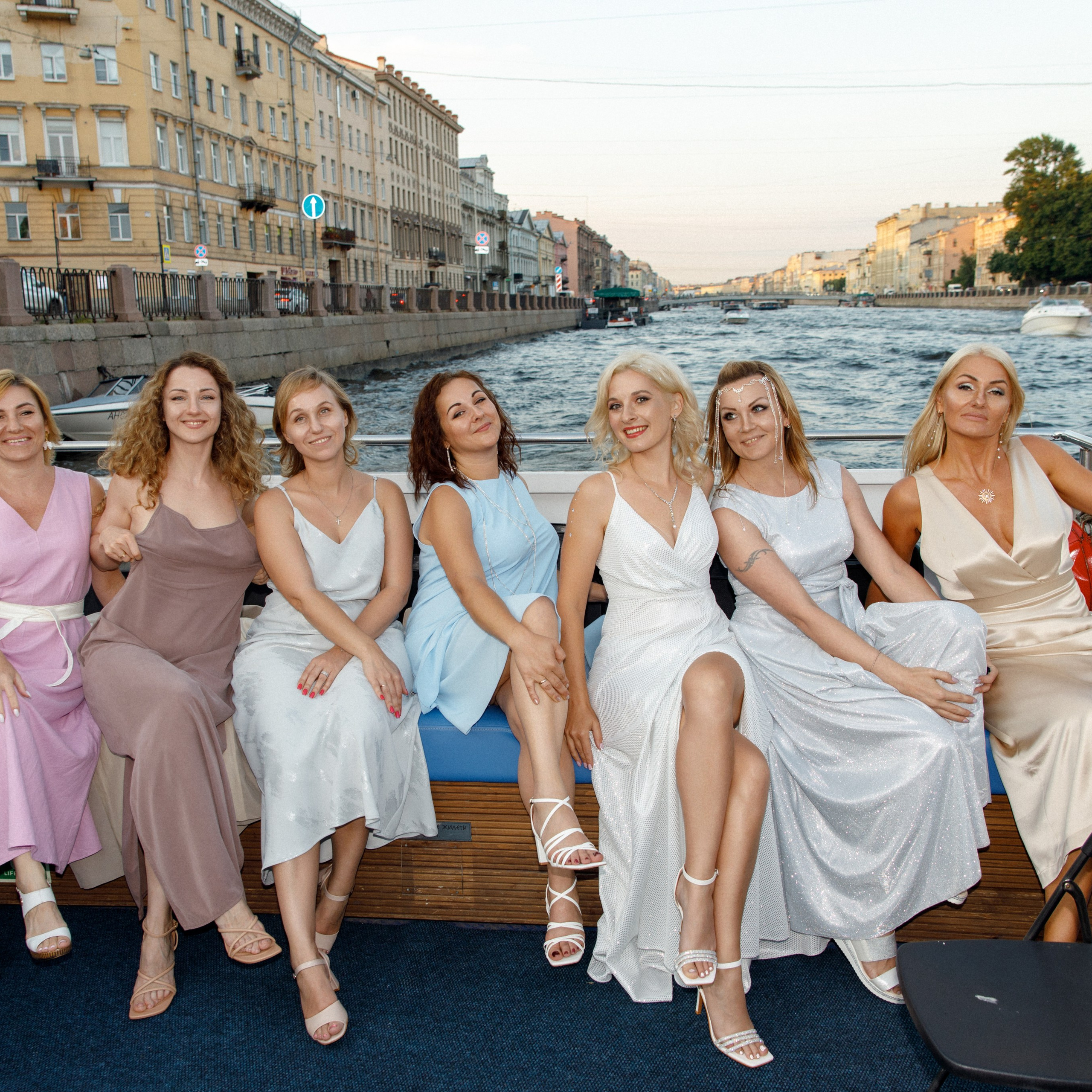 Морская прогулка. Девичник