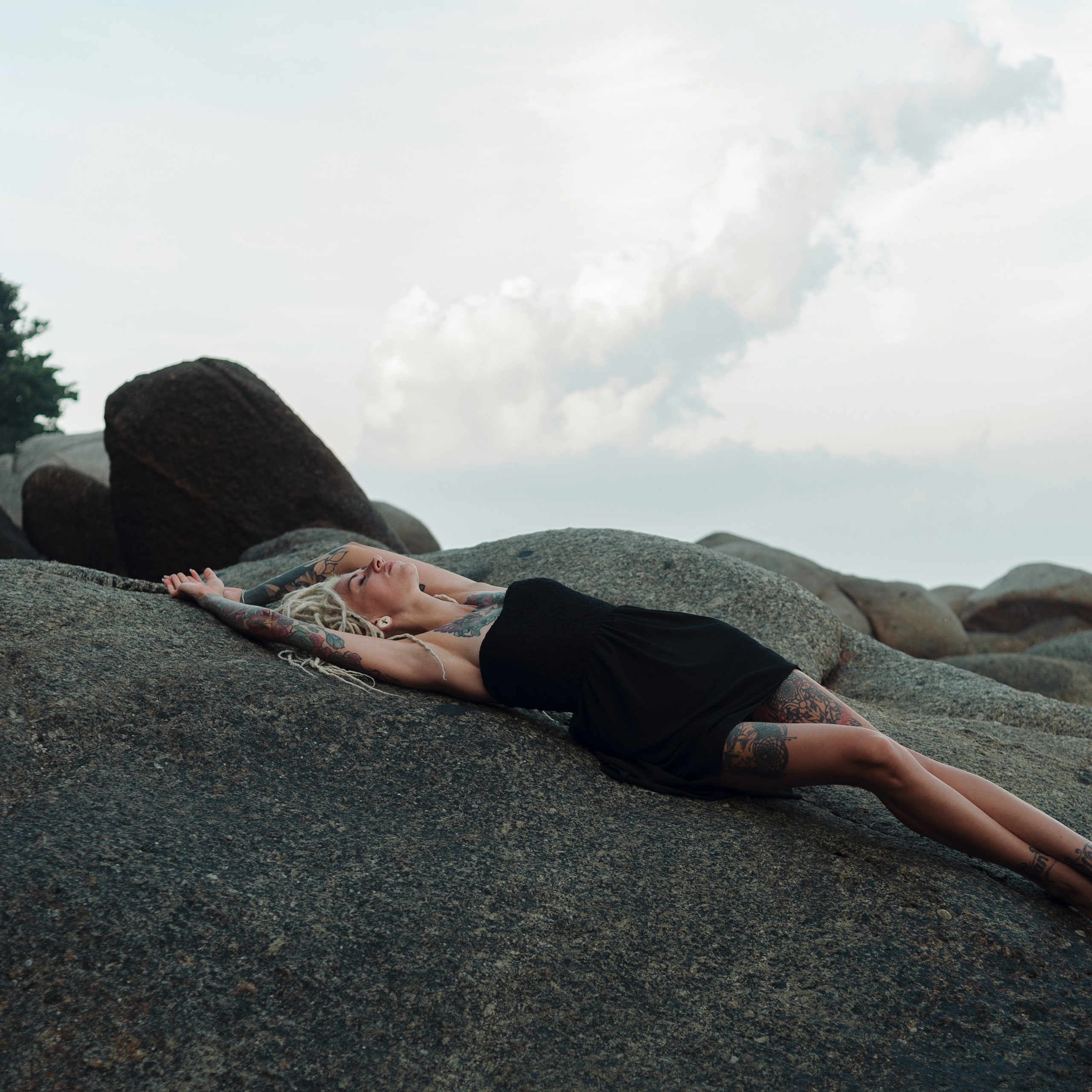 Кира — Скалы -Тай