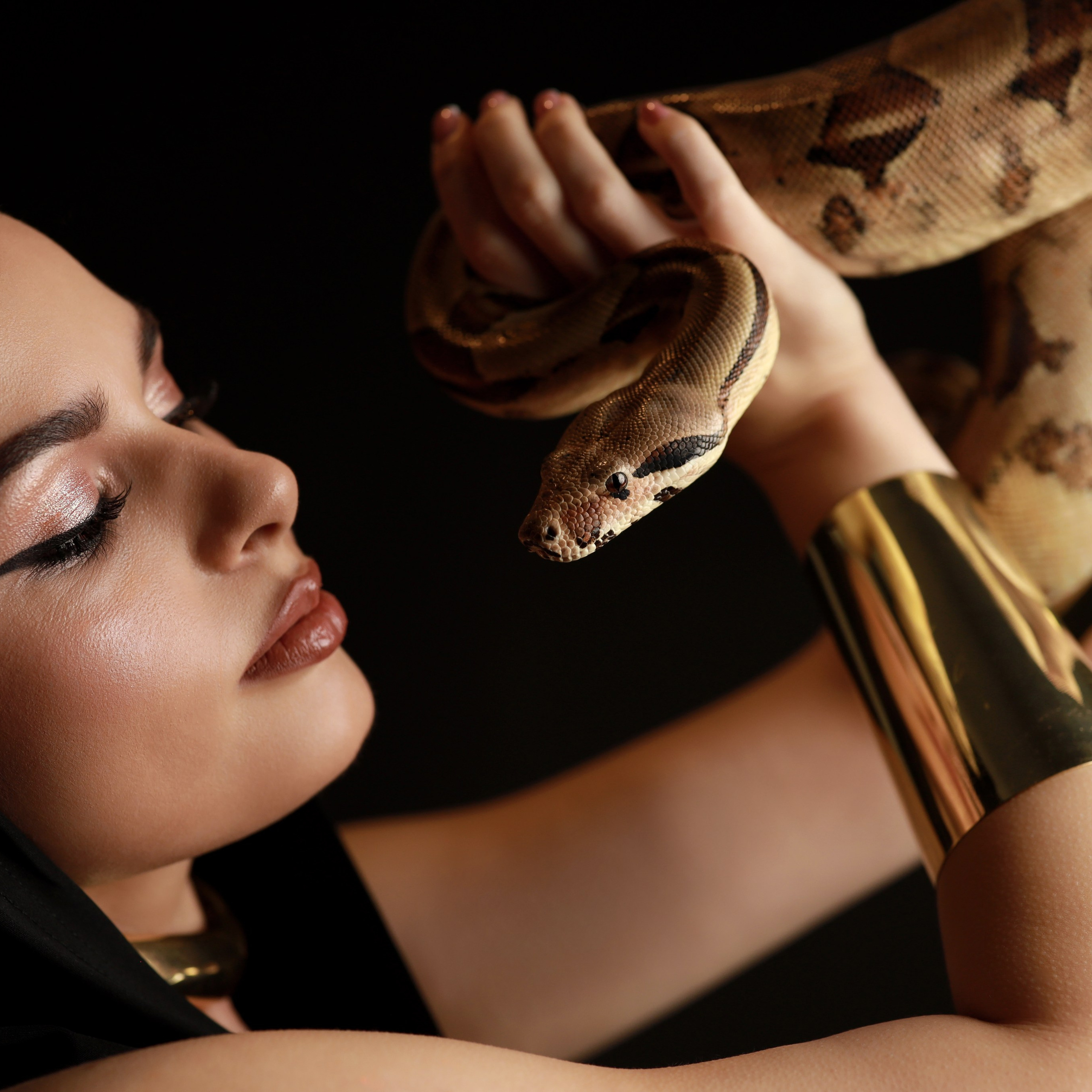 Съёмка со змеей