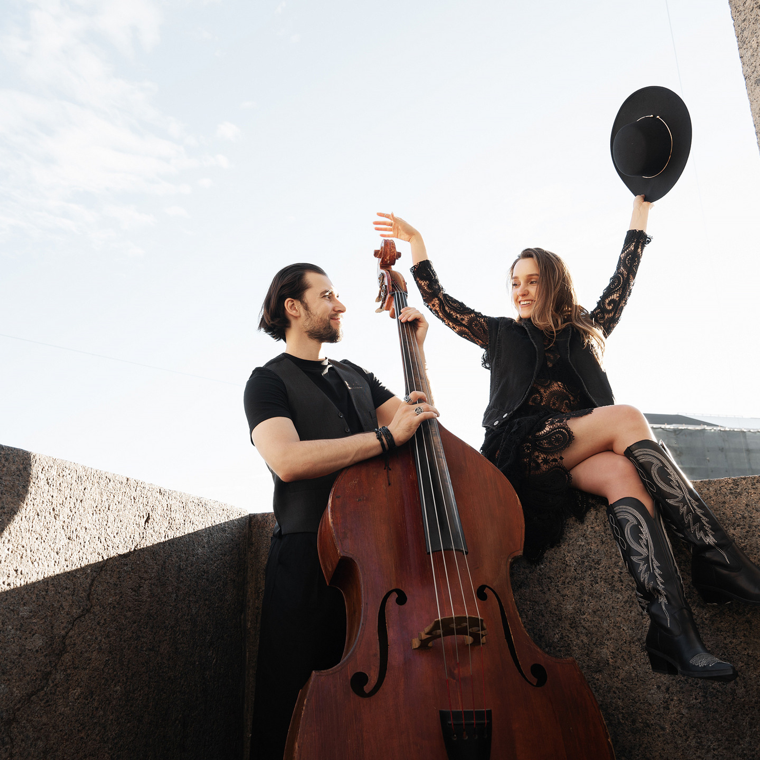 Контрабас для двоих