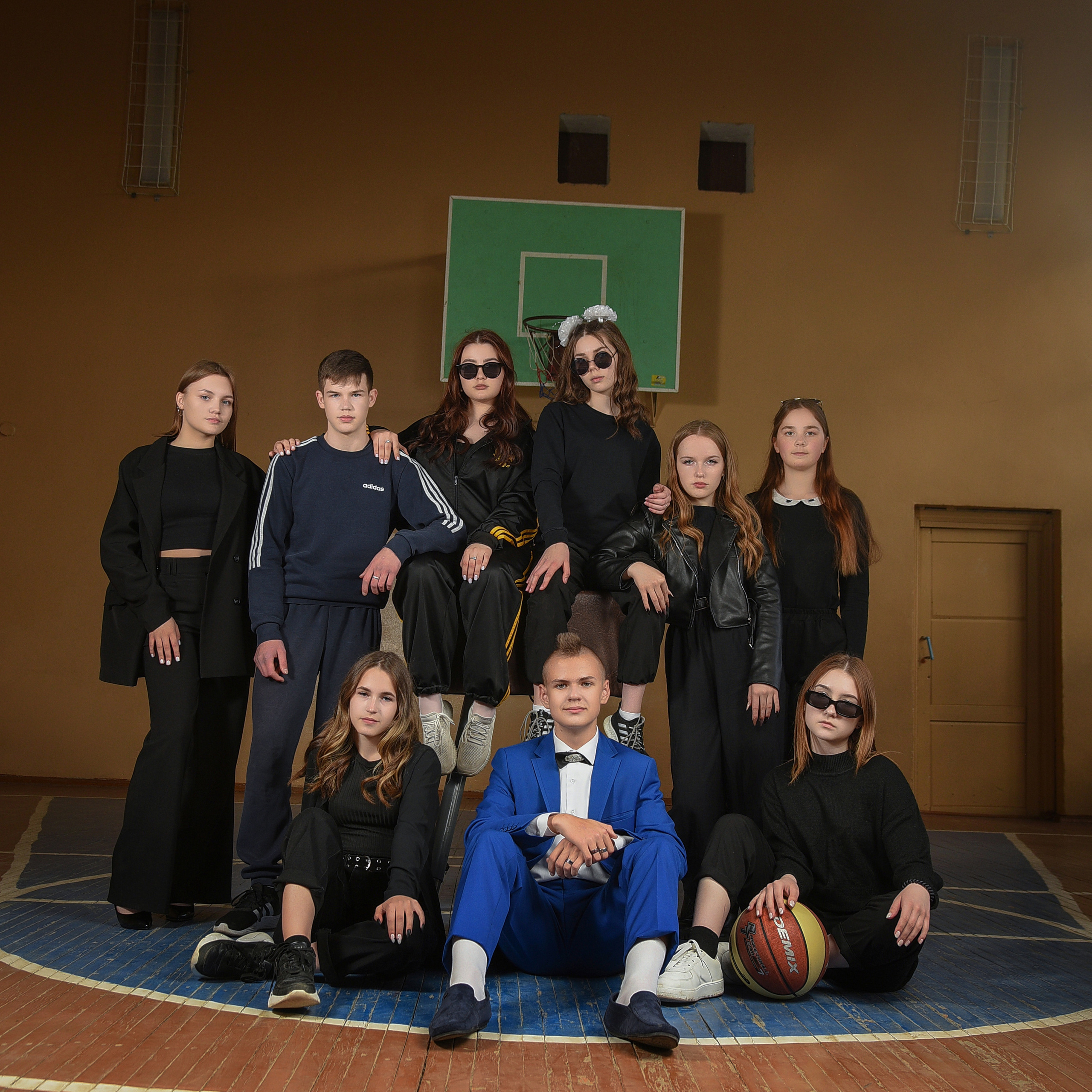 Фотосессии в школе. Выпускные альбомы в Кургане, Твой альбом, Книга