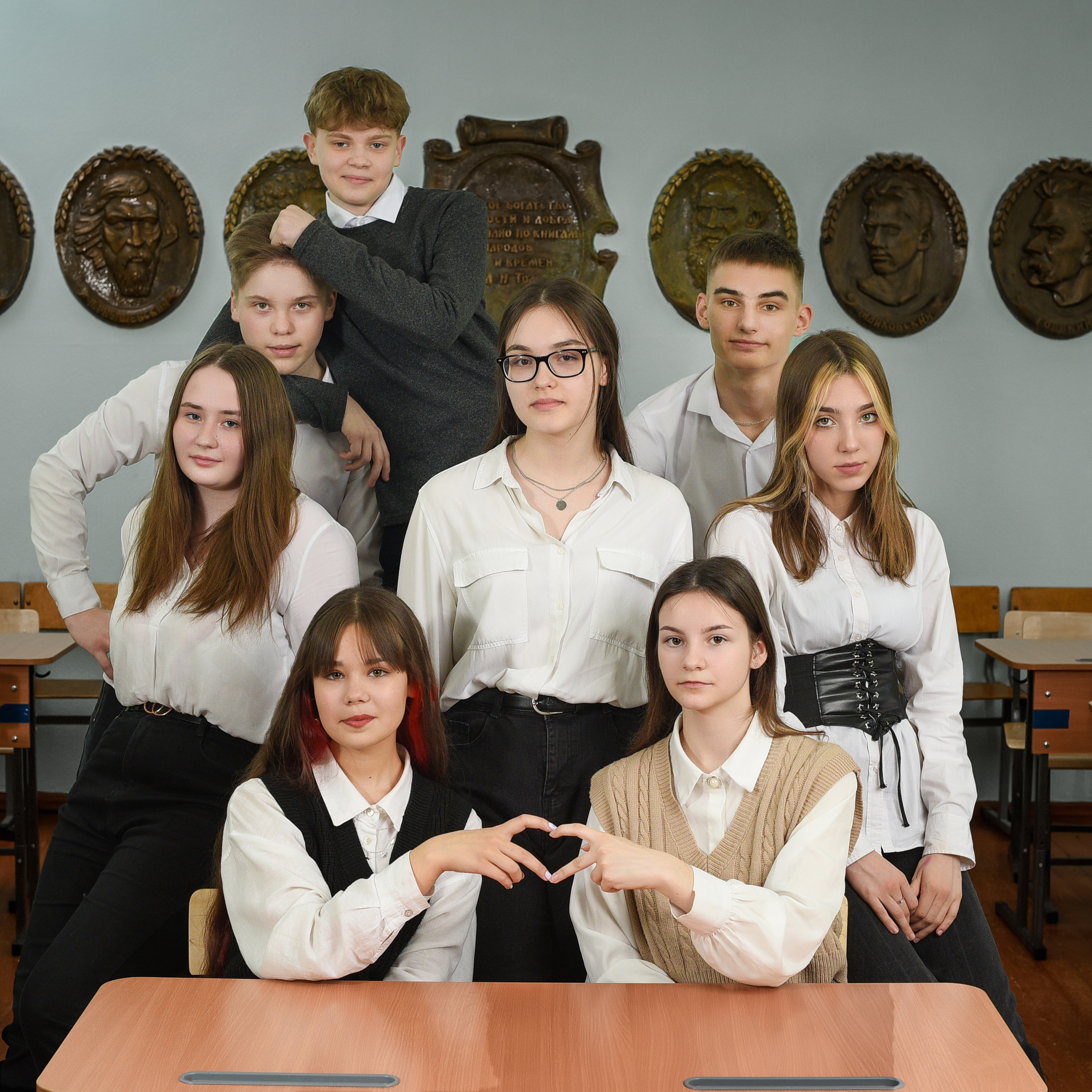 Фотосессии в школе. Выпускные альбомы в Кургане, Твой альбом, Книга