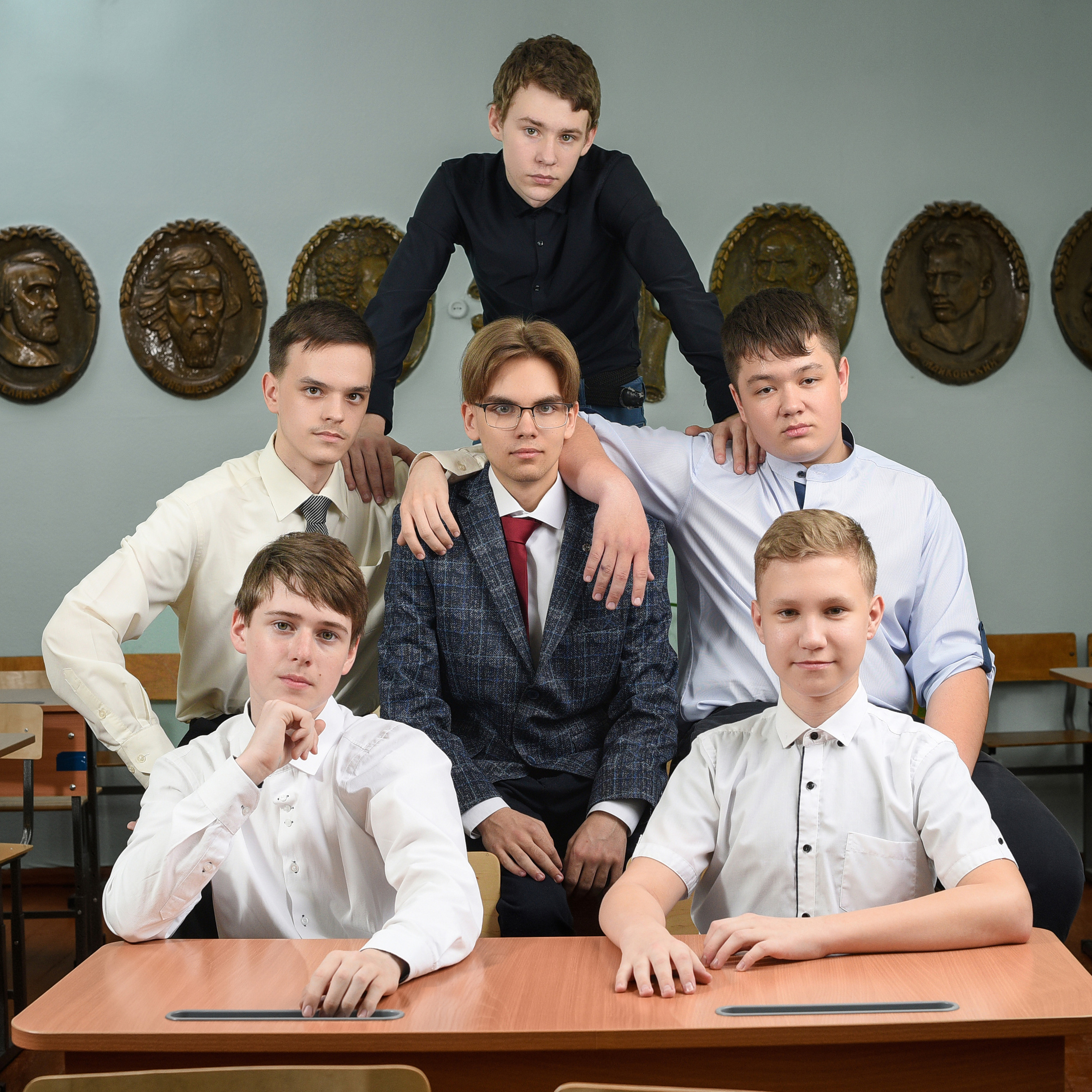 Фотосессии в школе. Выпускные альбомы в Кургане, Твой альбом, Книга