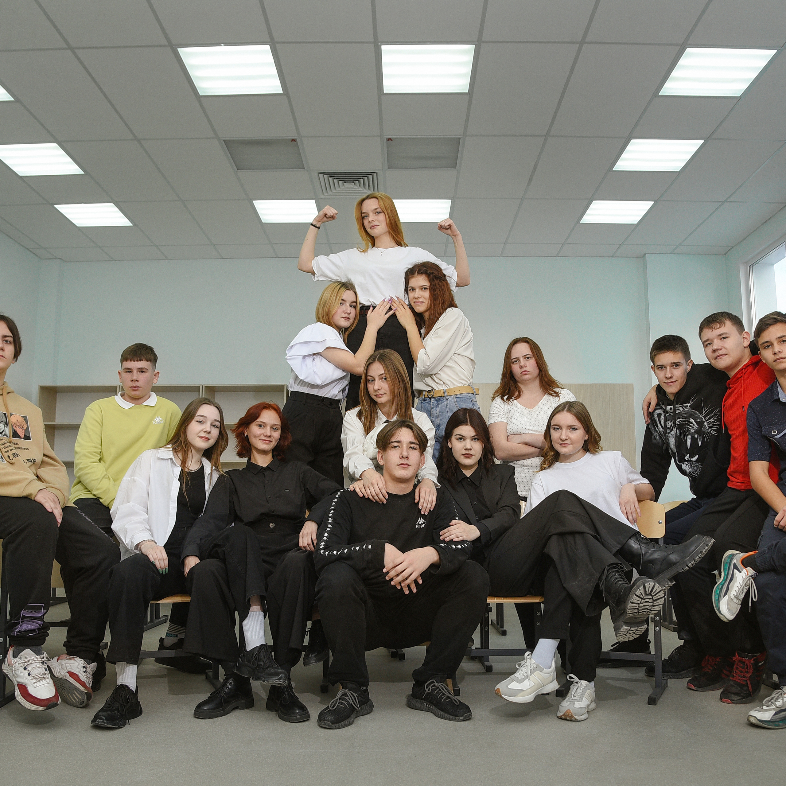 Фотосессии в школе. Выпускные альбомы в Кургане, Твой альбом, Книга