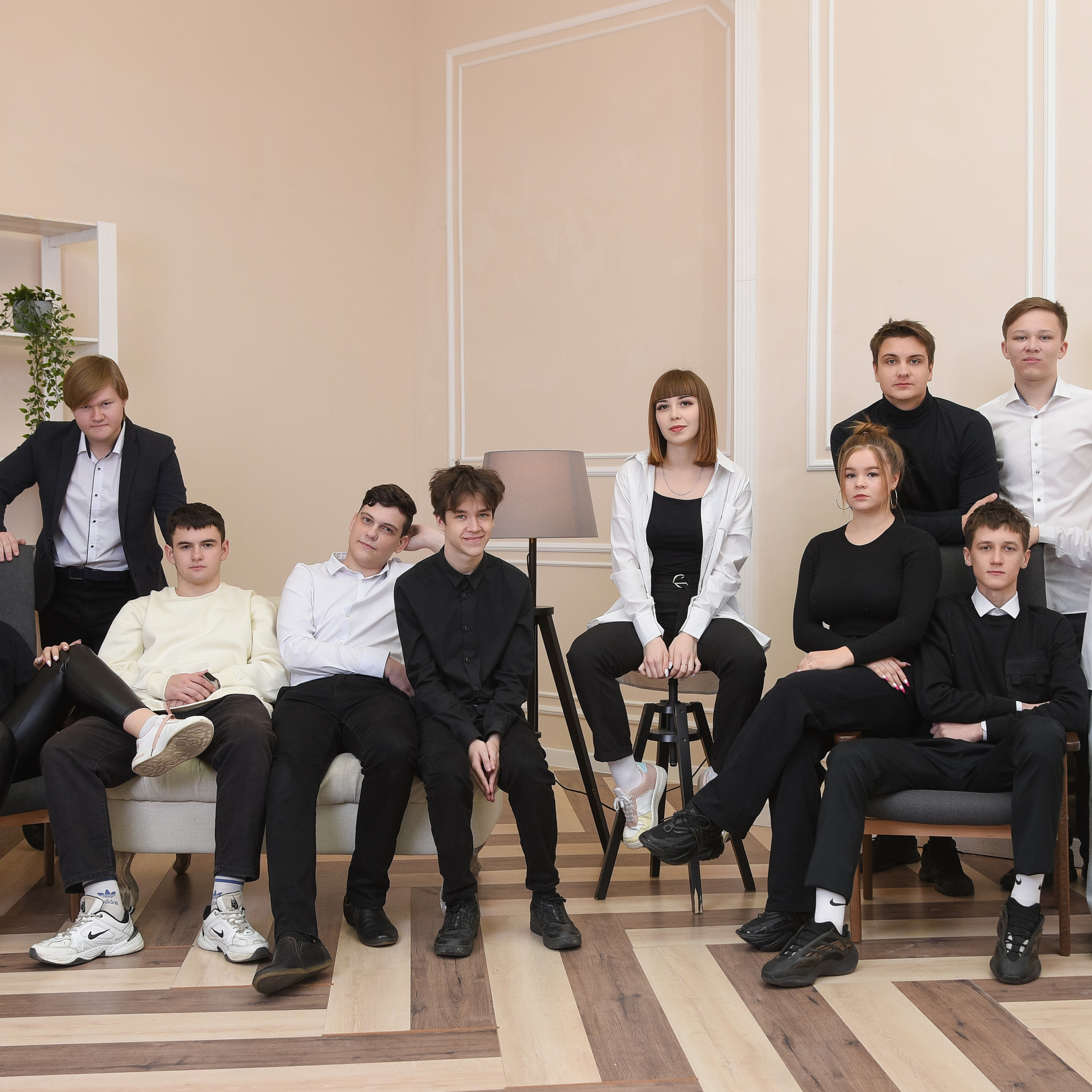 Анонс фотосессии для выпускного альбома 11 класса 44 школы. Выпускные альбомы в Кургане, Твой альбом, Книга