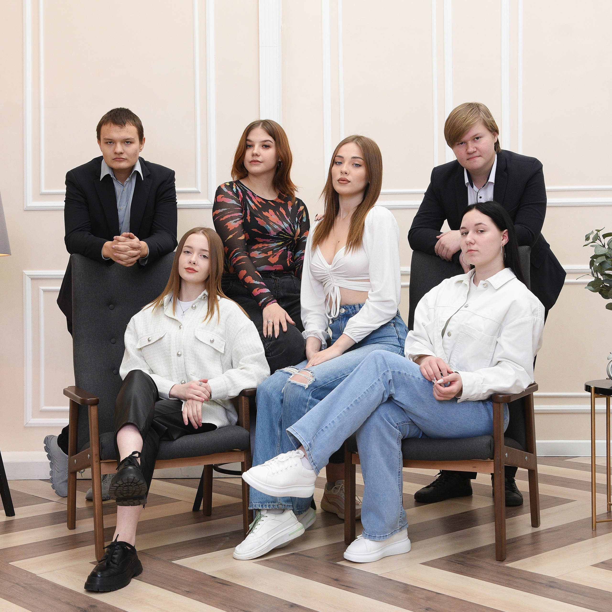 Анонс фотосессии для выпускного альбома 11 класса 44 школы. Выпускные альбомы в Кургане, Твой альбом, Книга