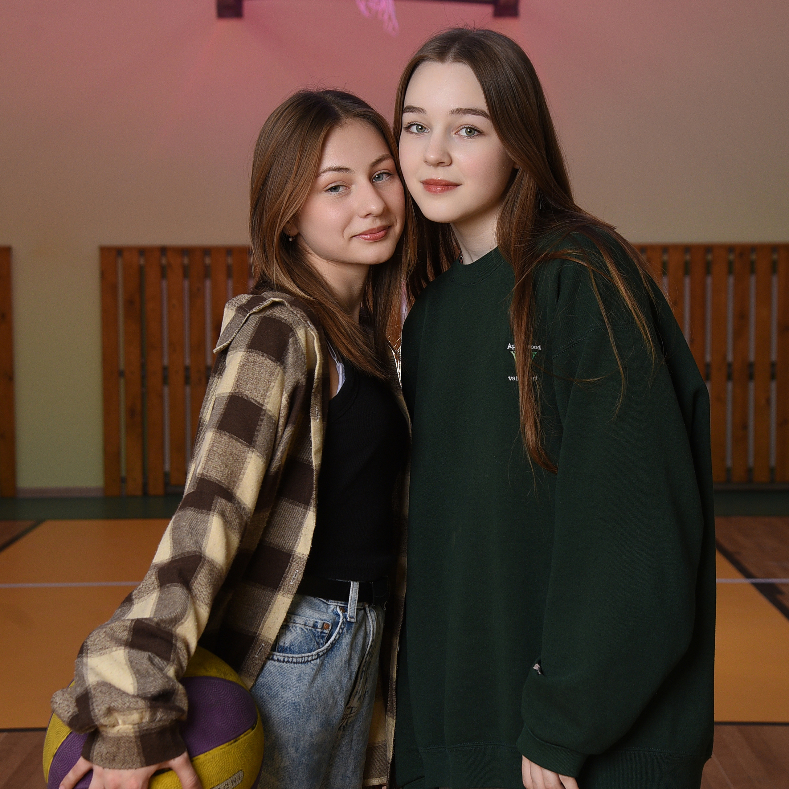 Фотосессии в школе. Выпускные альбомы в Кургане, Твой альбом, Книга