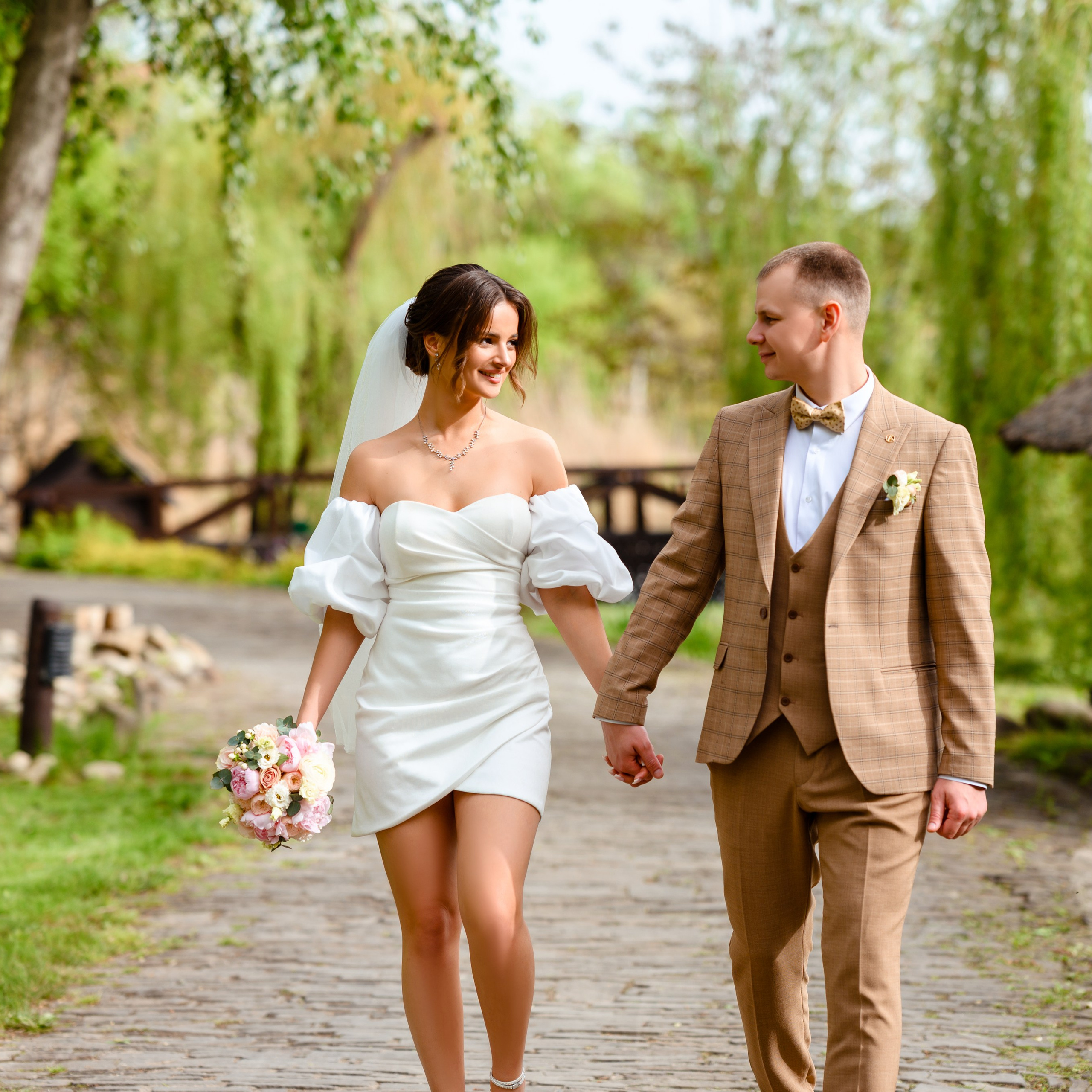 Прогулка Артёма и Натальи