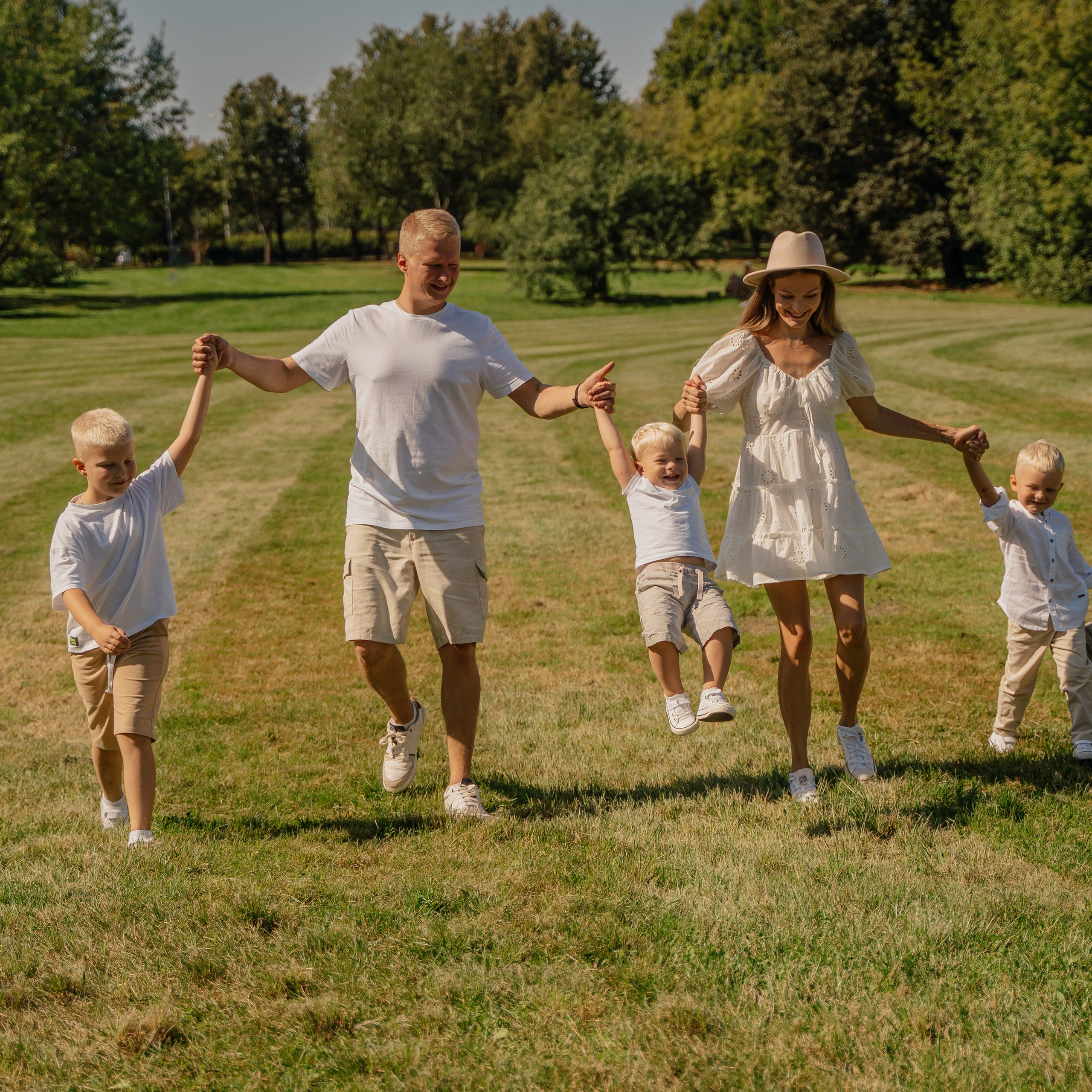 Под защитой