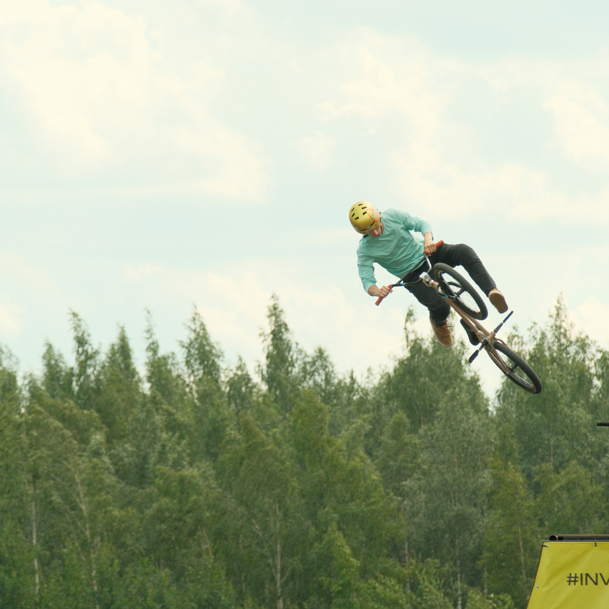 «Tsunami Picnic» Автофестиваль в Питере. Фотограф и Видеограф в Москве Евгений Клименко