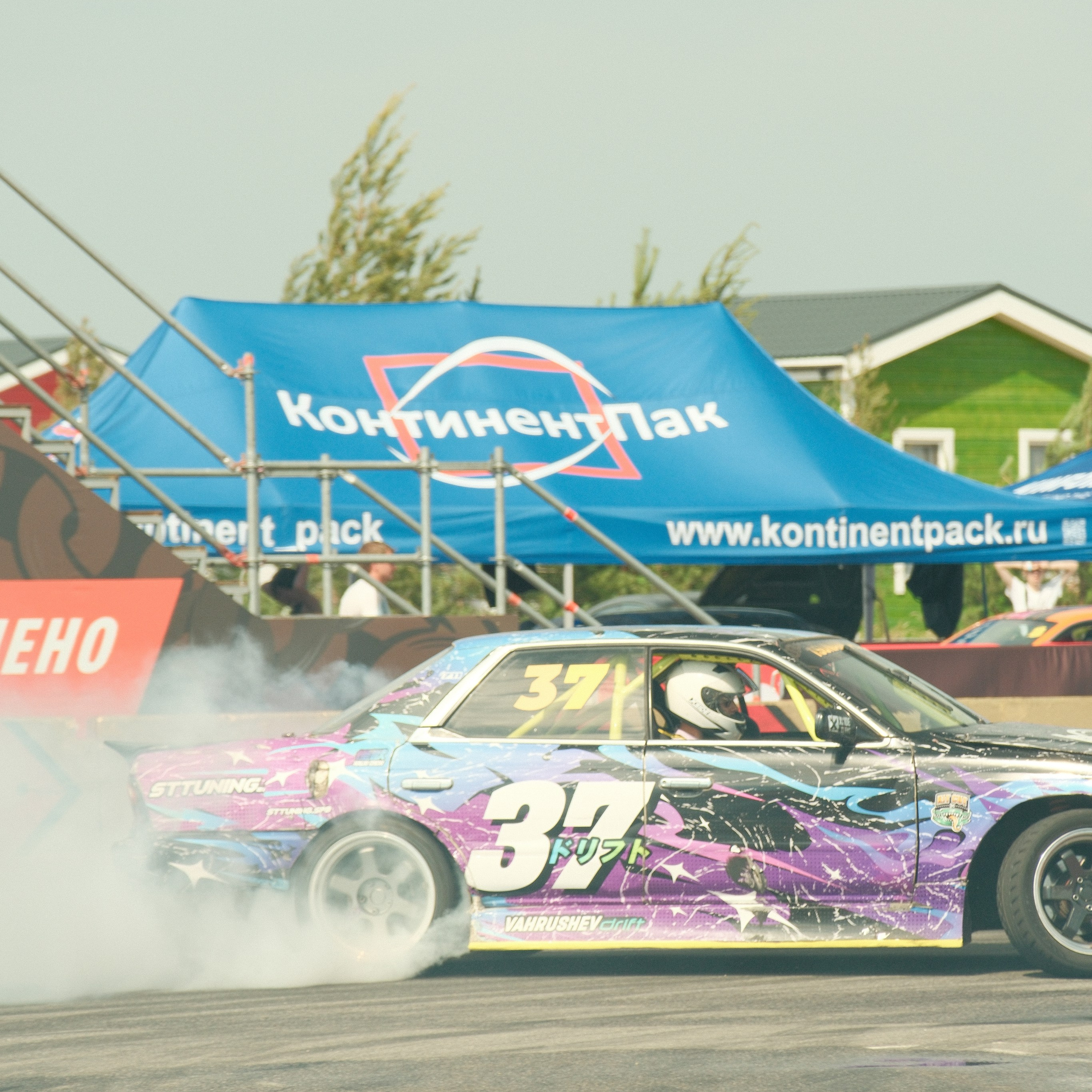 «Tsunami Picnic» Автофестиваль в Питере. Фотограф и Видеограф в Москве Евгений Клименко