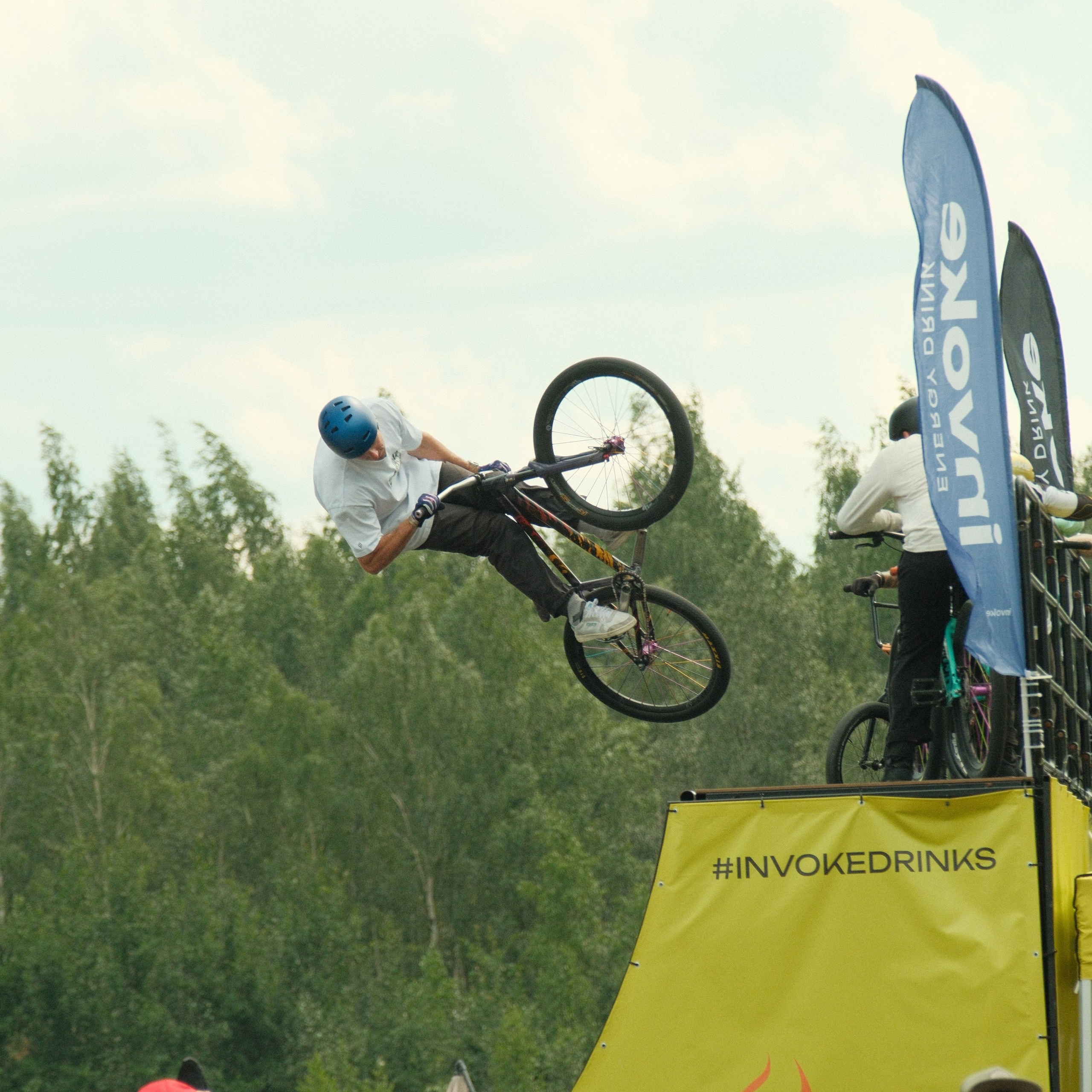 «Tsunami Picnic» Автофестиваль в Питере. Фотограф и Видеограф в Москве Евгений Клименко