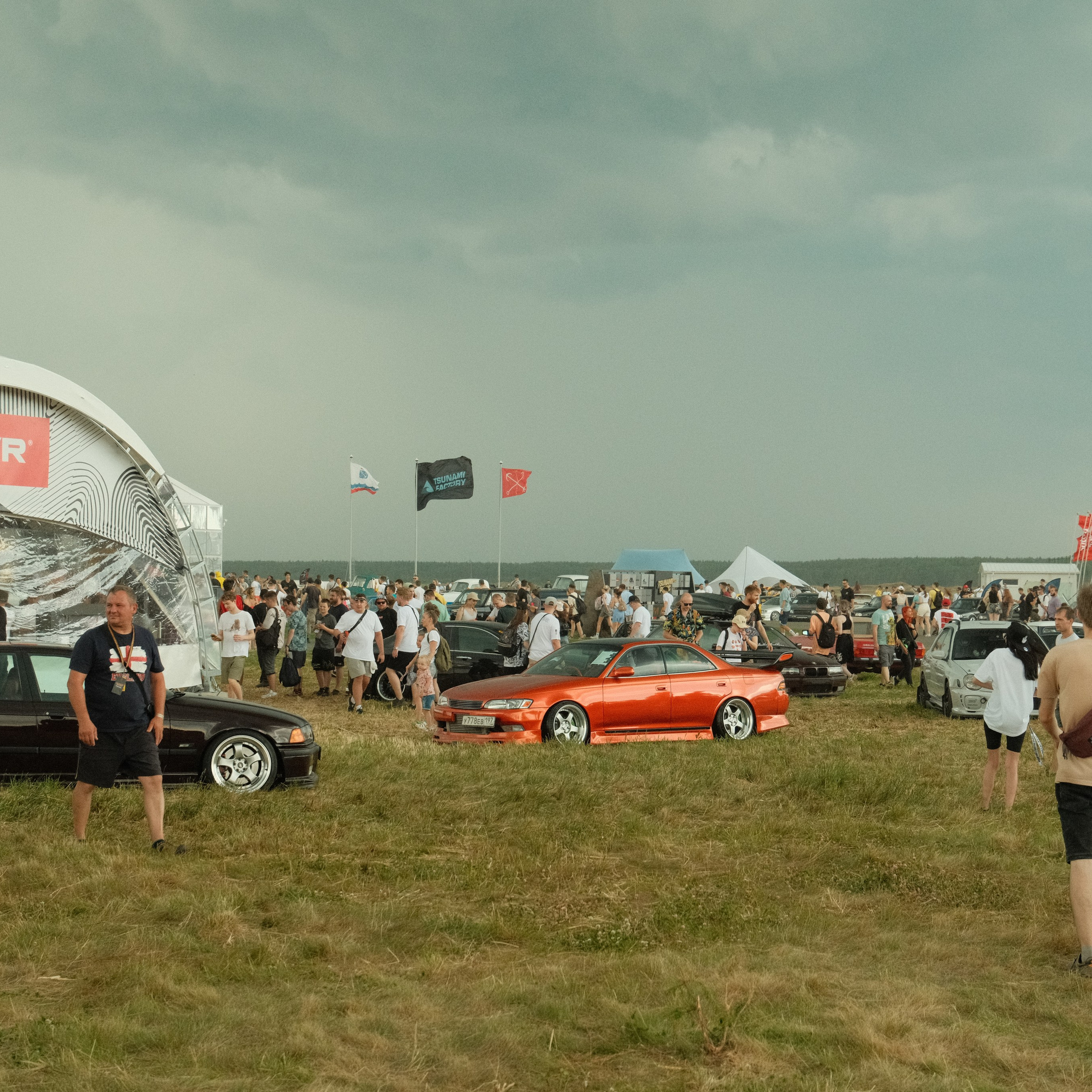 «Tsunami Picnic» Автофестиваль в Питере. Фотограф и Видеограф в Москве Евгений Клименко