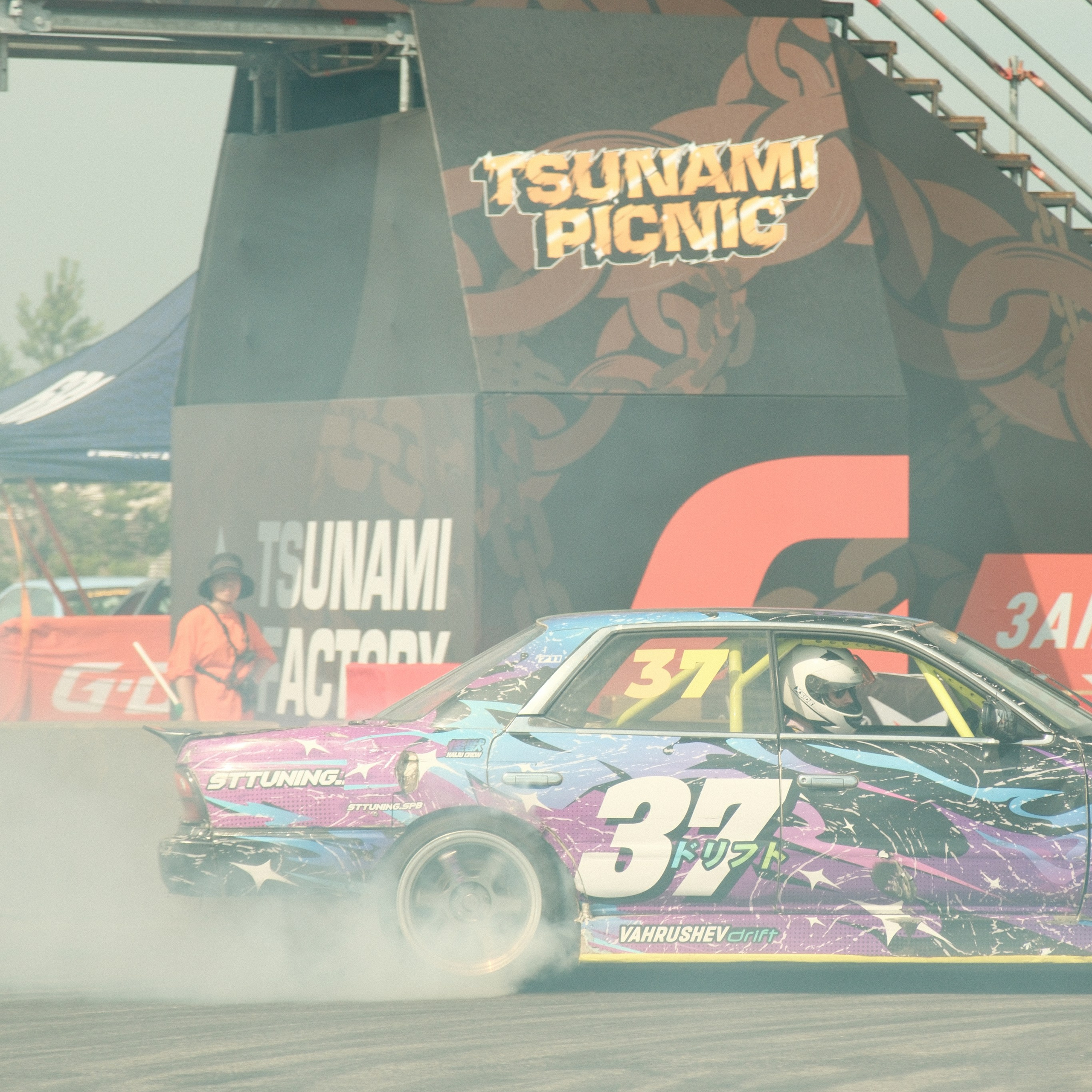 «Tsunami Picnic» Автофестиваль в Питере. Фотограф и Видеограф в Москве Евгений Клименко