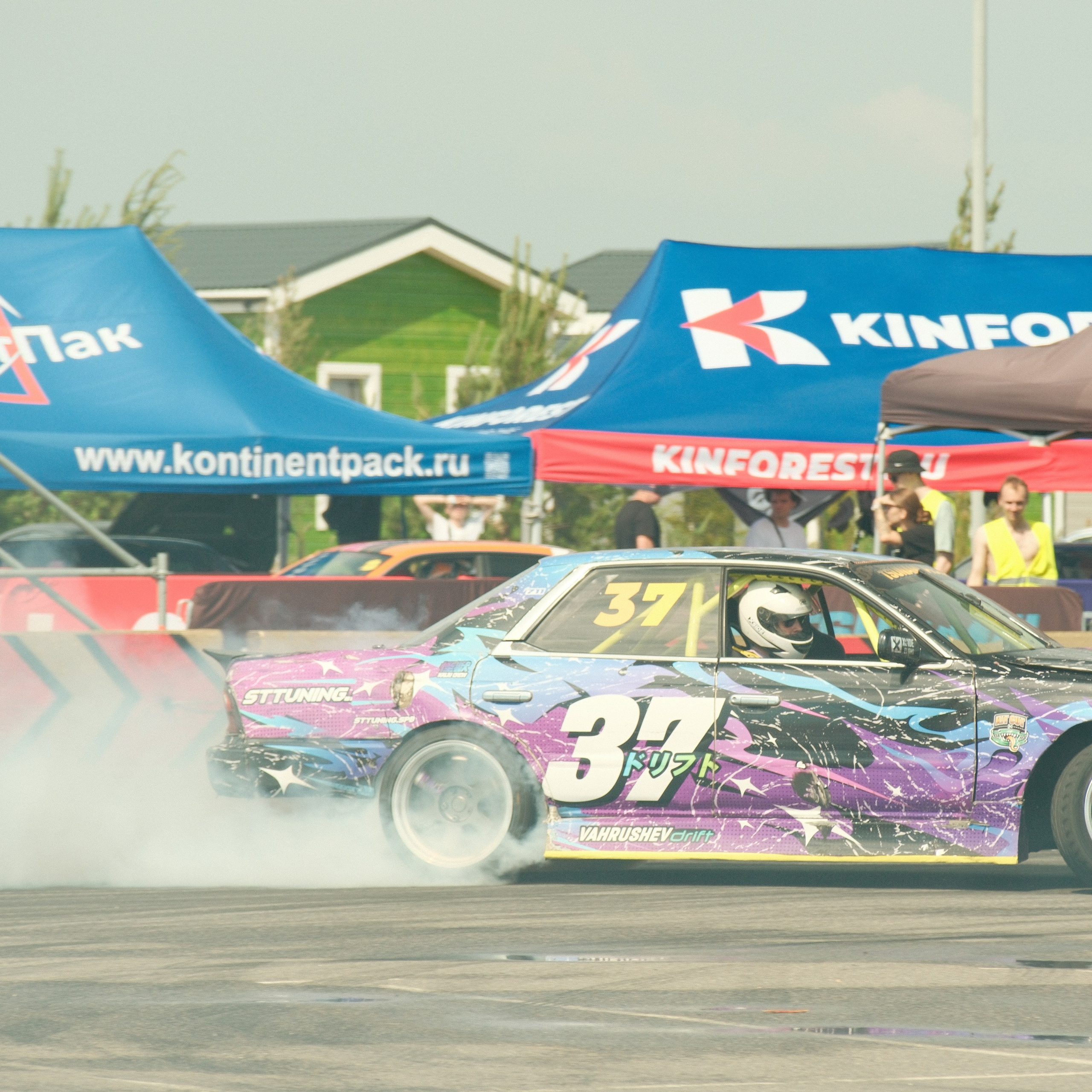 «Tsunami Picnic» Автофестиваль в Питере. Фотограф и Видеограф в Москве Евгений Клименко