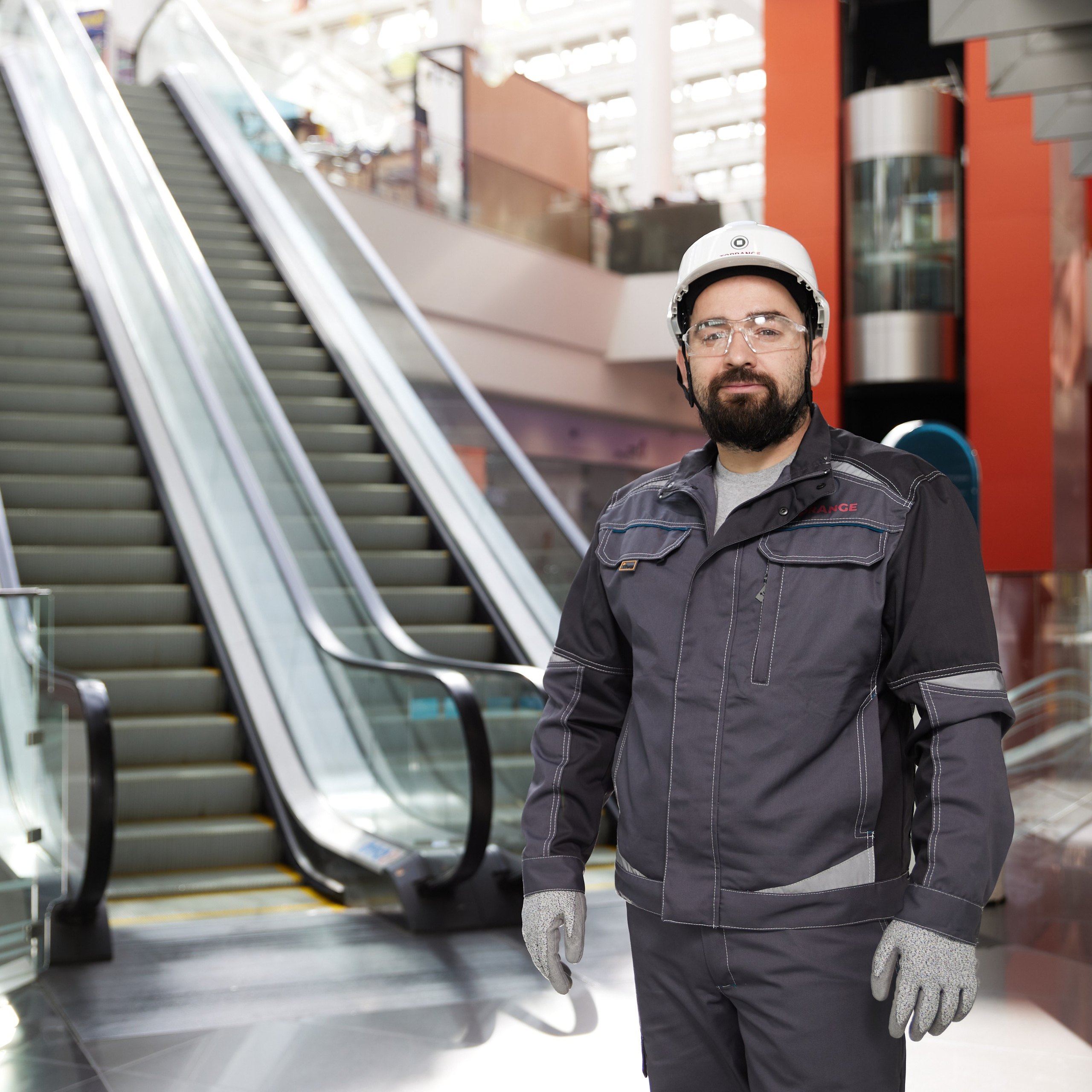 Лифты и эскалаторы