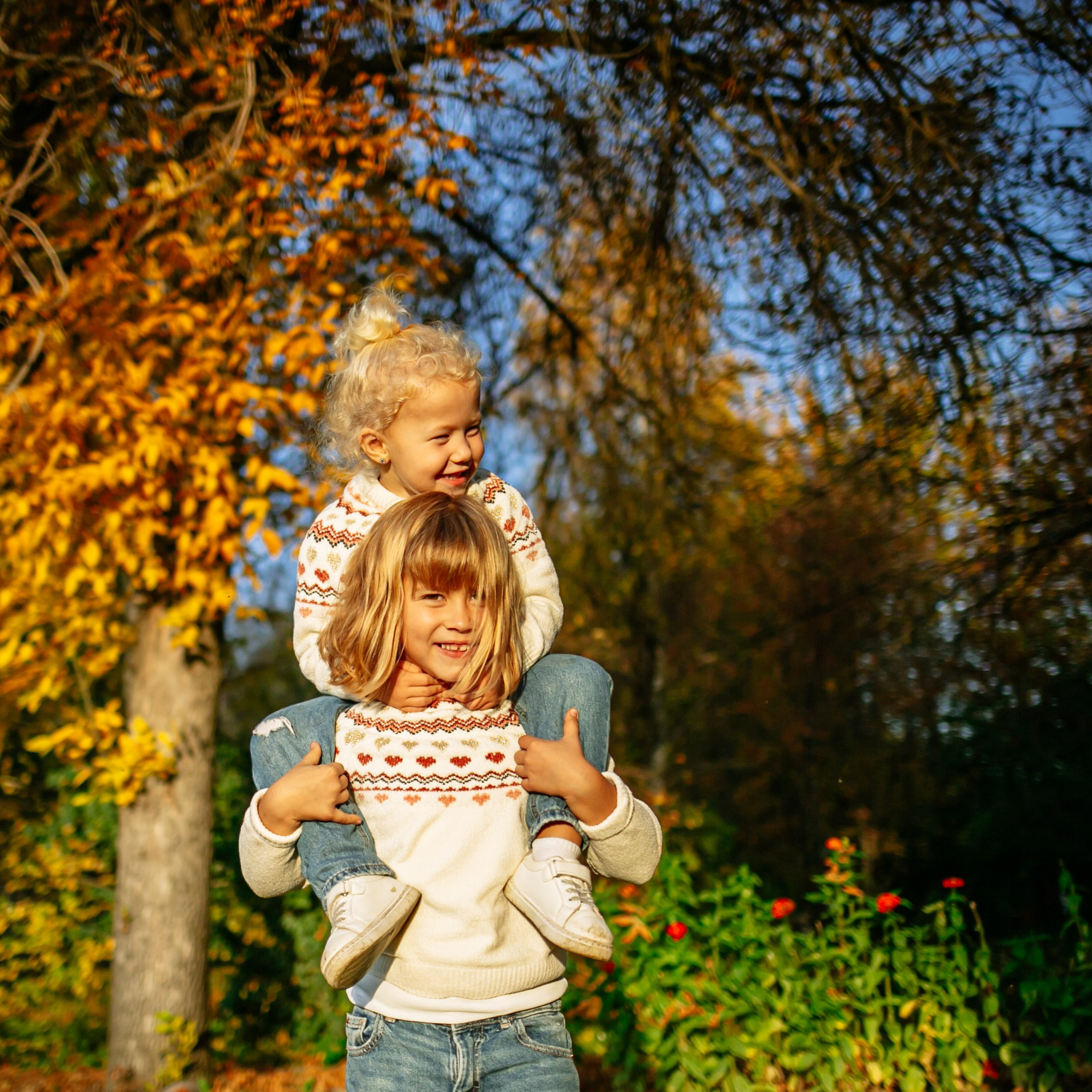 Юля, Анюта, Есения